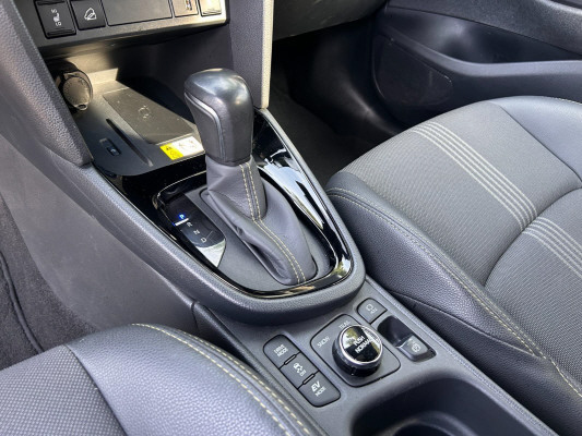 TOYOTA Yaris Cr. 1.5 Adve. AWD A-image-12