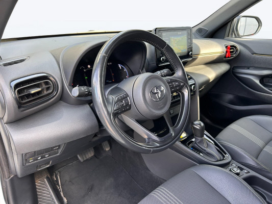 TOYOTA Yaris Cr. 1.5 Adve. AWD A-image-7
