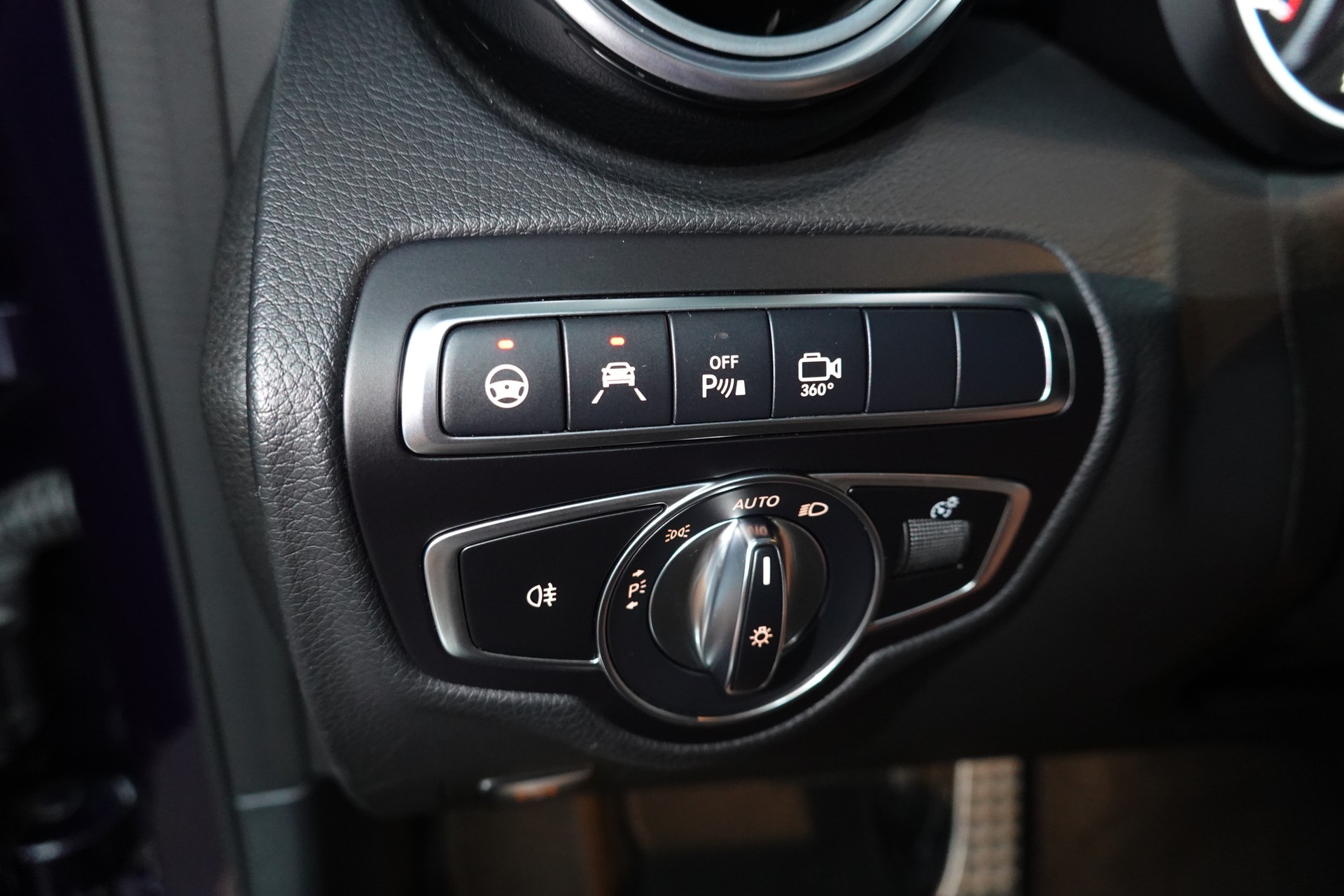 MERCEDES-BENZ GLC 63 S AMG 4Matic+ 9G-TRONIC CH-FZ FULL ON TOP BLAU MET.-image-30