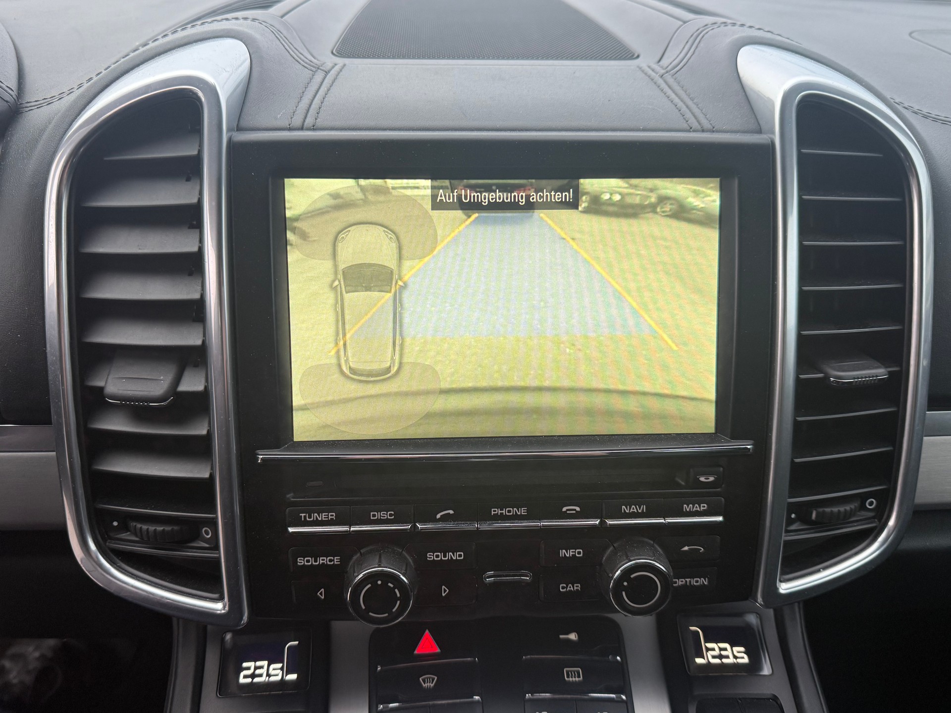 PORSCHE Cayenne Turbo / Frisch ab MFK & Service / Keramik Bremsen / Sportplus Felgen / Rückfahrkamera / BOSE Soundsystem-image-9