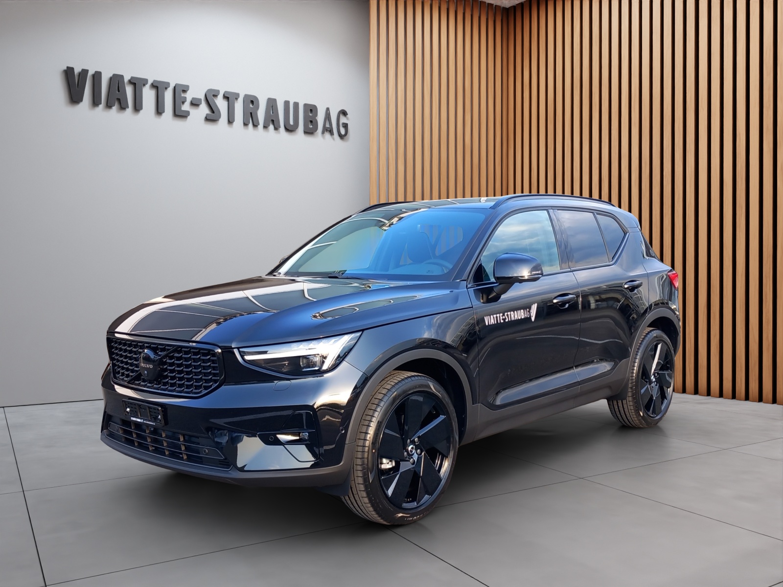 VOLVO XC40 2.0 B4 MH Black Edition