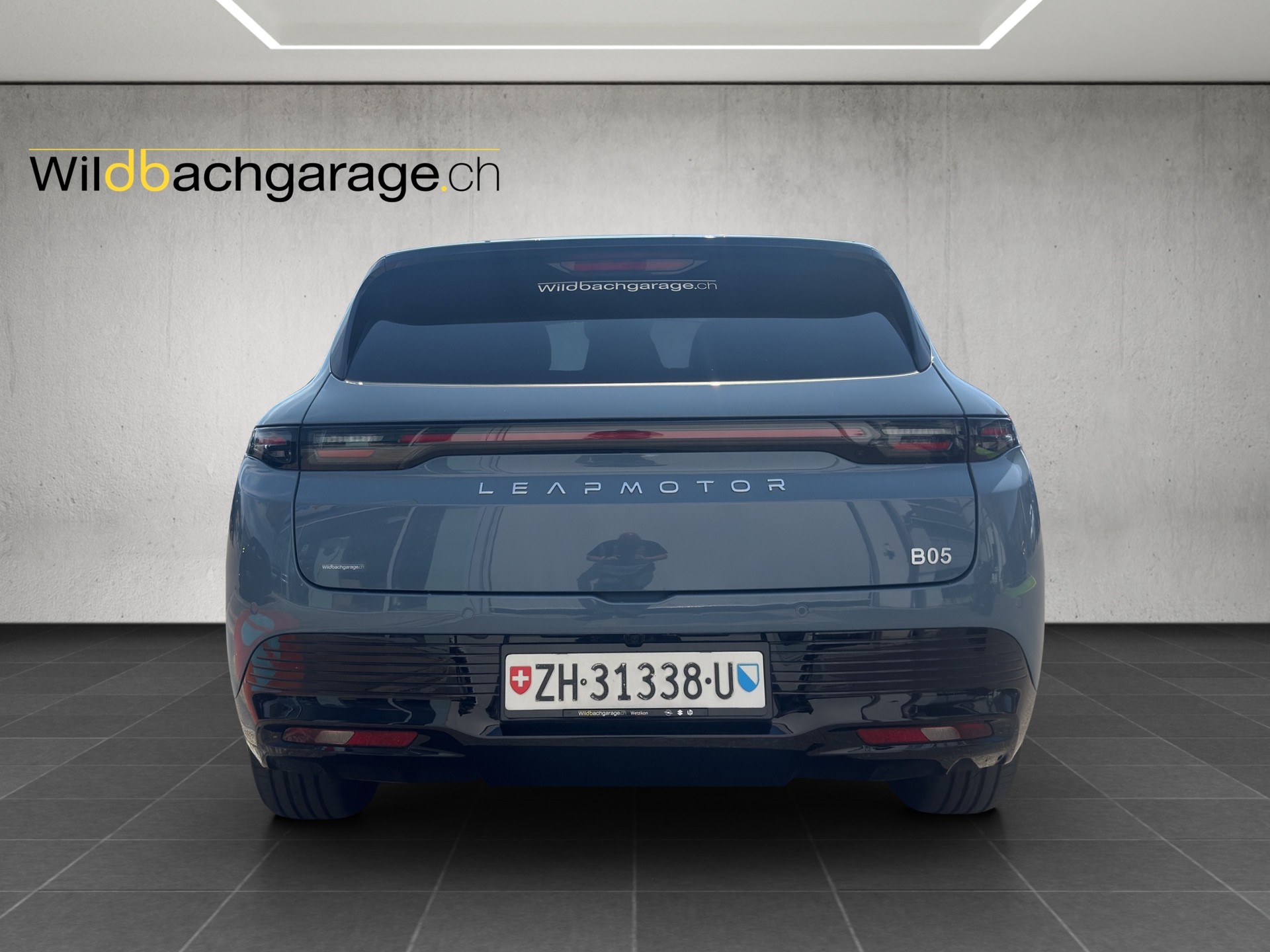 LEAPMOTOR B05 EV-image-3