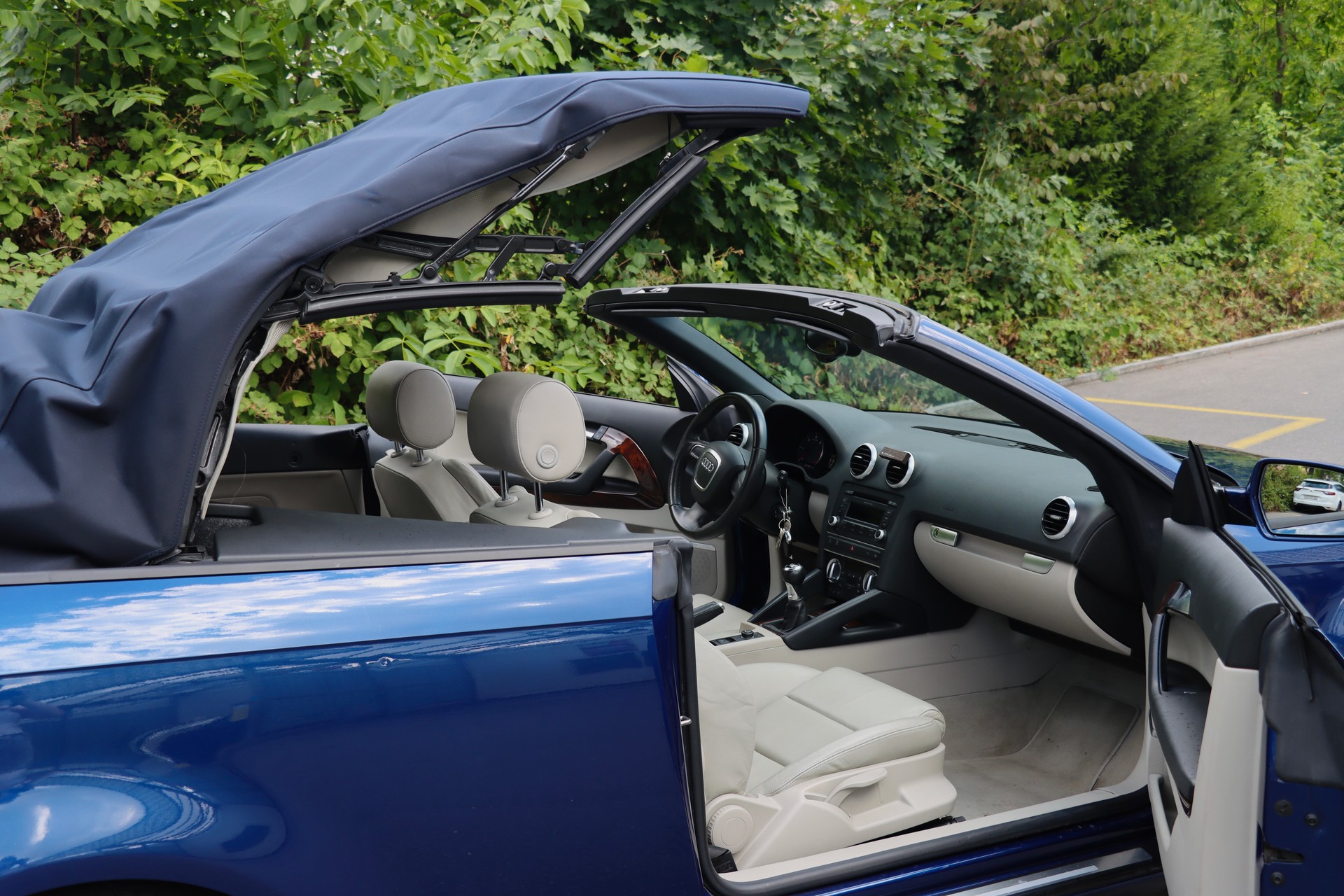 AUDI 2.0 TDI Attraction-image-2