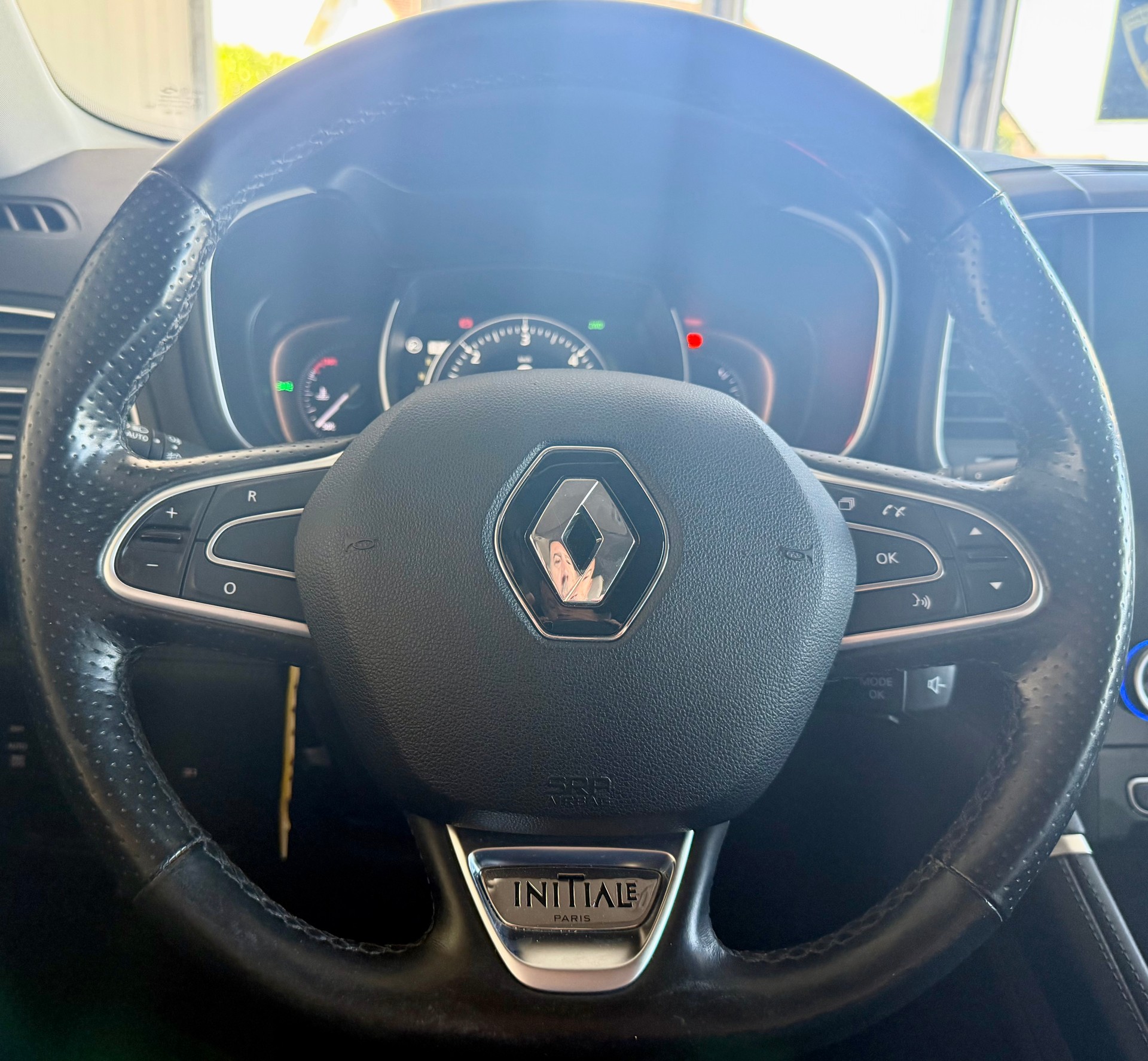 RENAULT Koleos 2.0 dCi Initiale Paris 4x4 Xtronic CVT-image-13