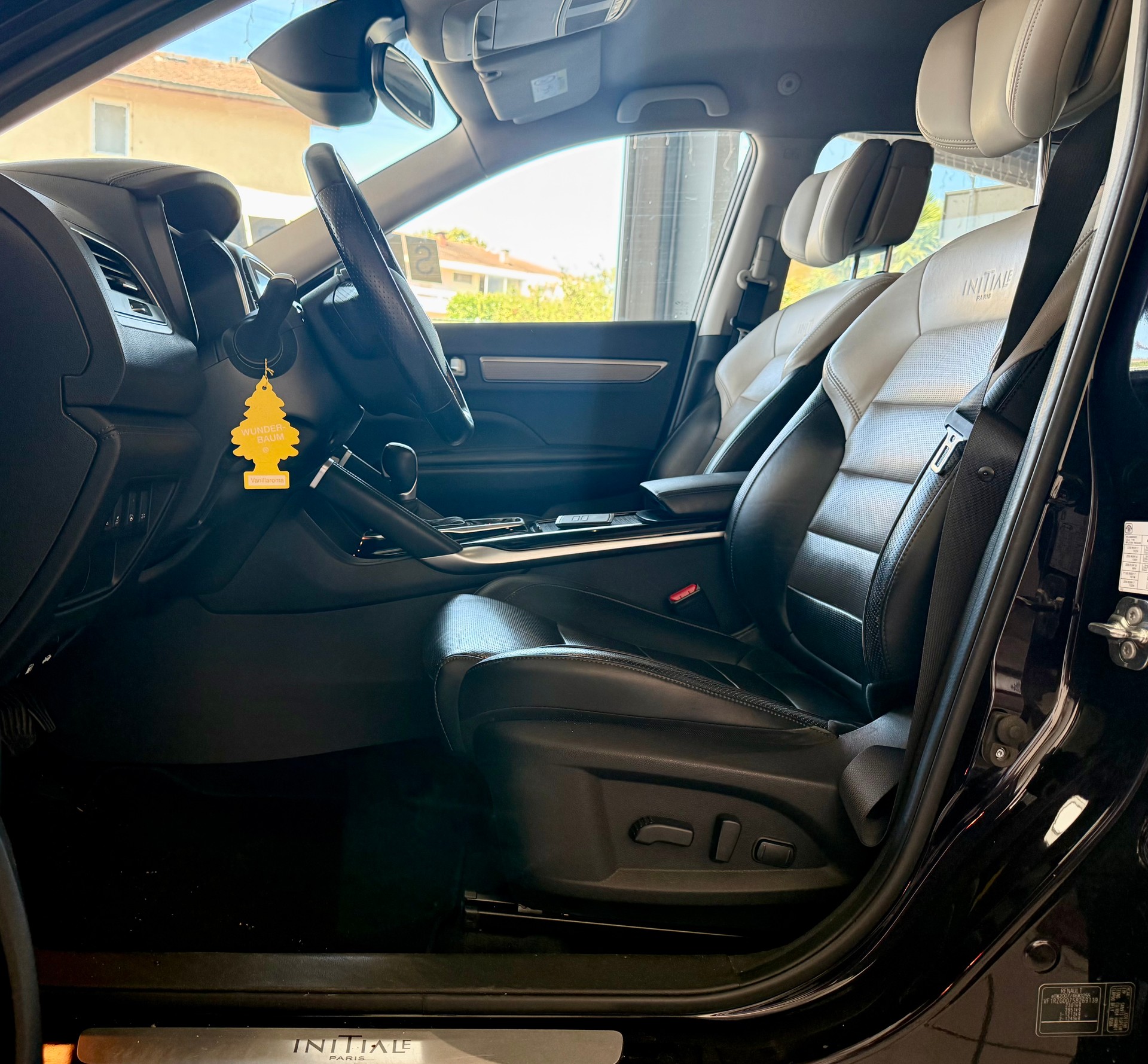 RENAULT Koleos 2.0 dCi Initiale Paris 4x4 Xtronic CVT-image-9