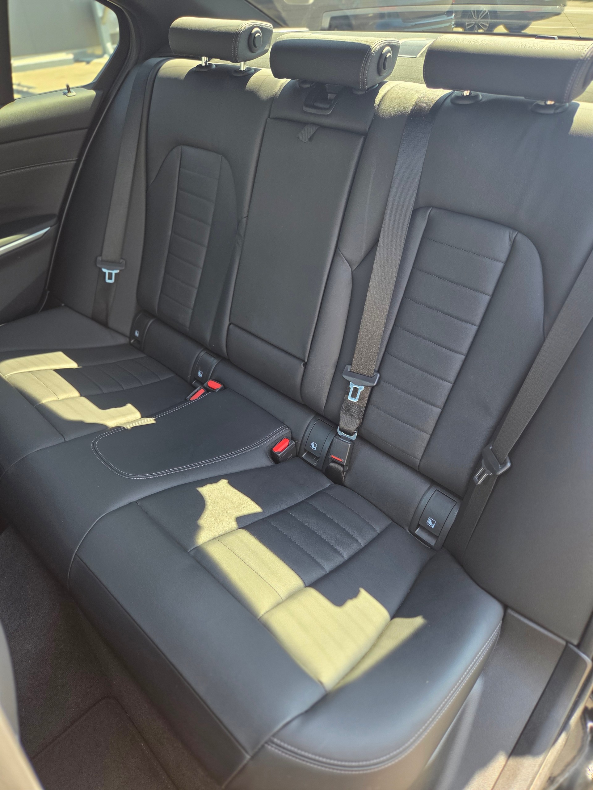 BMW 320d xDrive 48V Steptronic M Sport-image-9