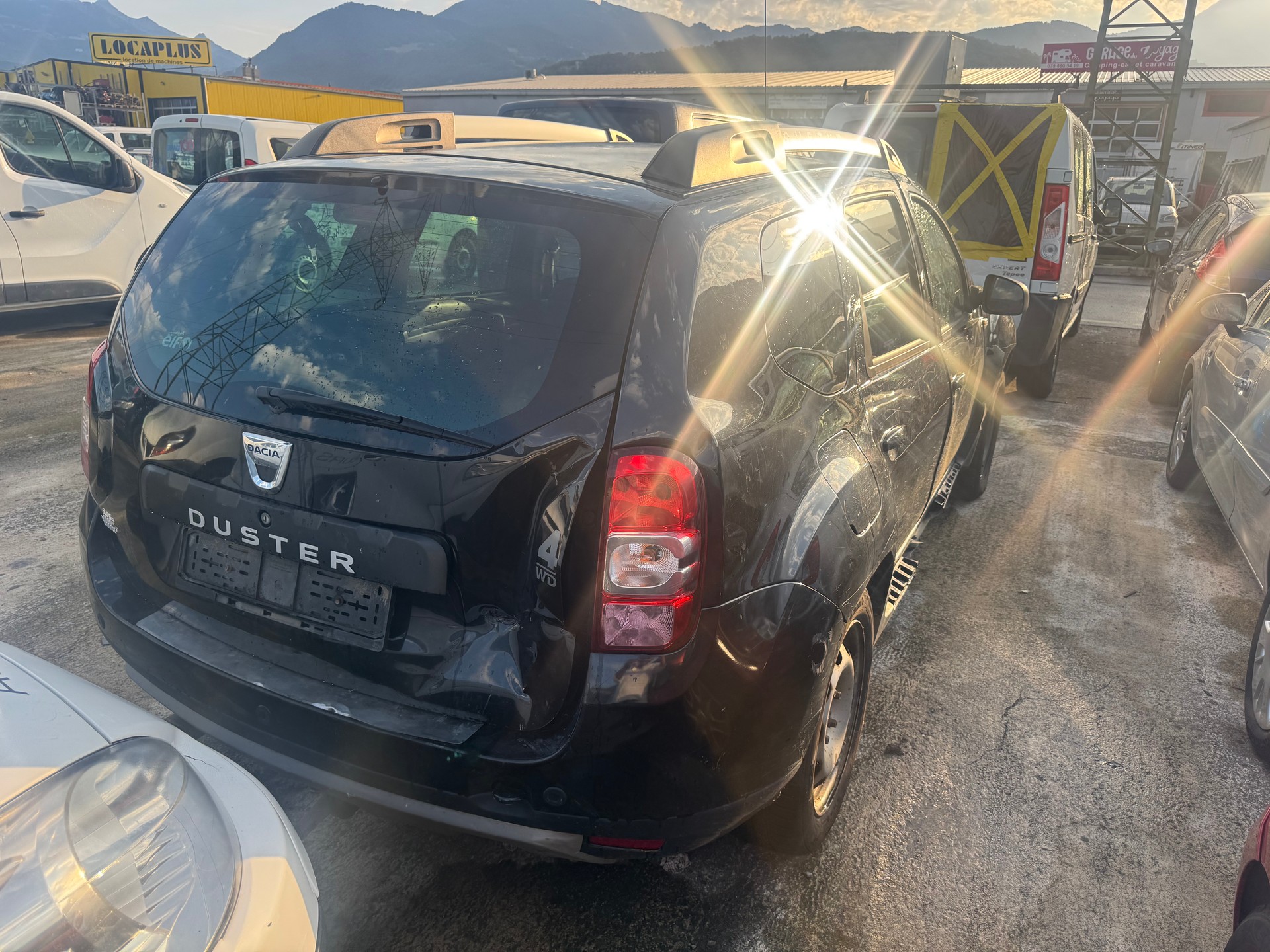 DACIA Duster 1.5 dCi Celebration 4x4-image-4