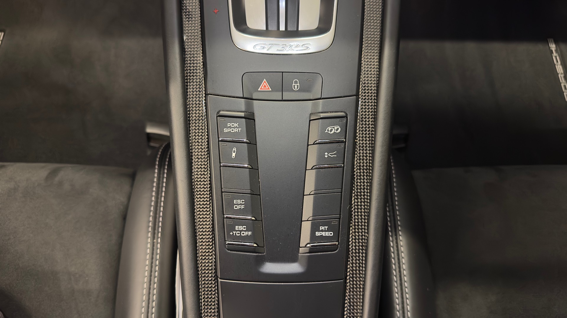 PORSCHE GT3 RS 991-image-11
