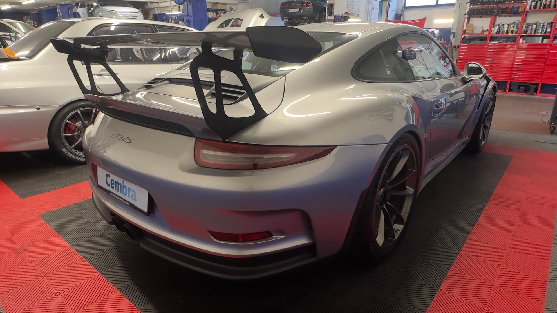 PORSCHE GT3 RS 991-image-6