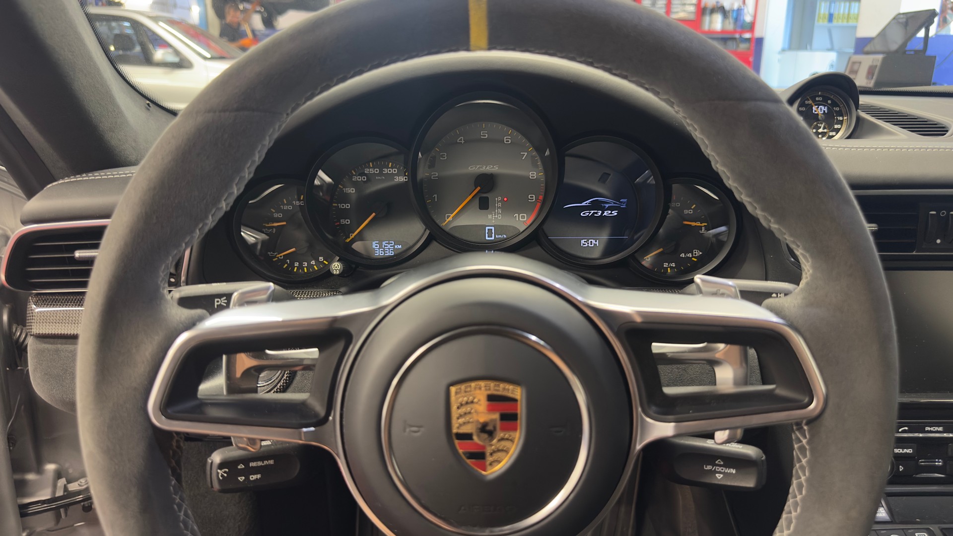 PORSCHE GT3 RS 991-image-9