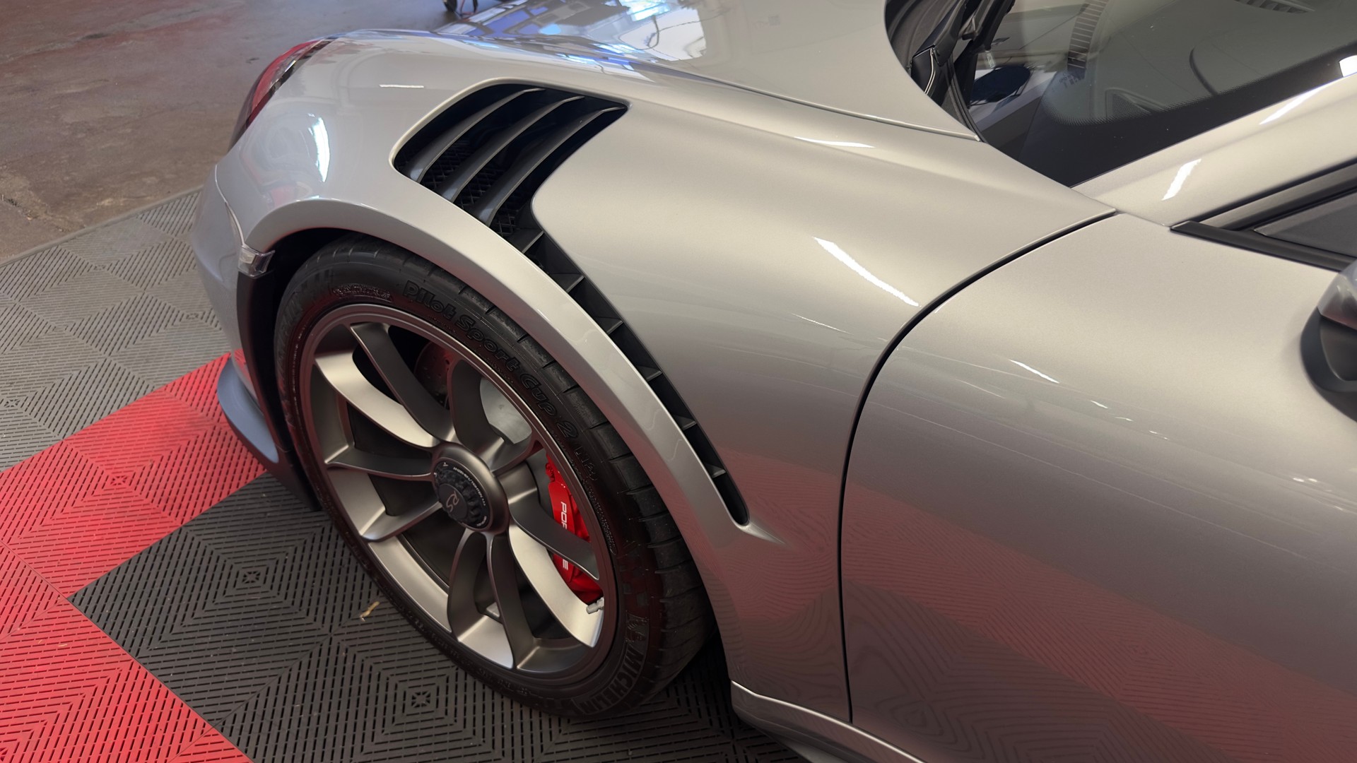 PORSCHE GT3 RS 991-image-3