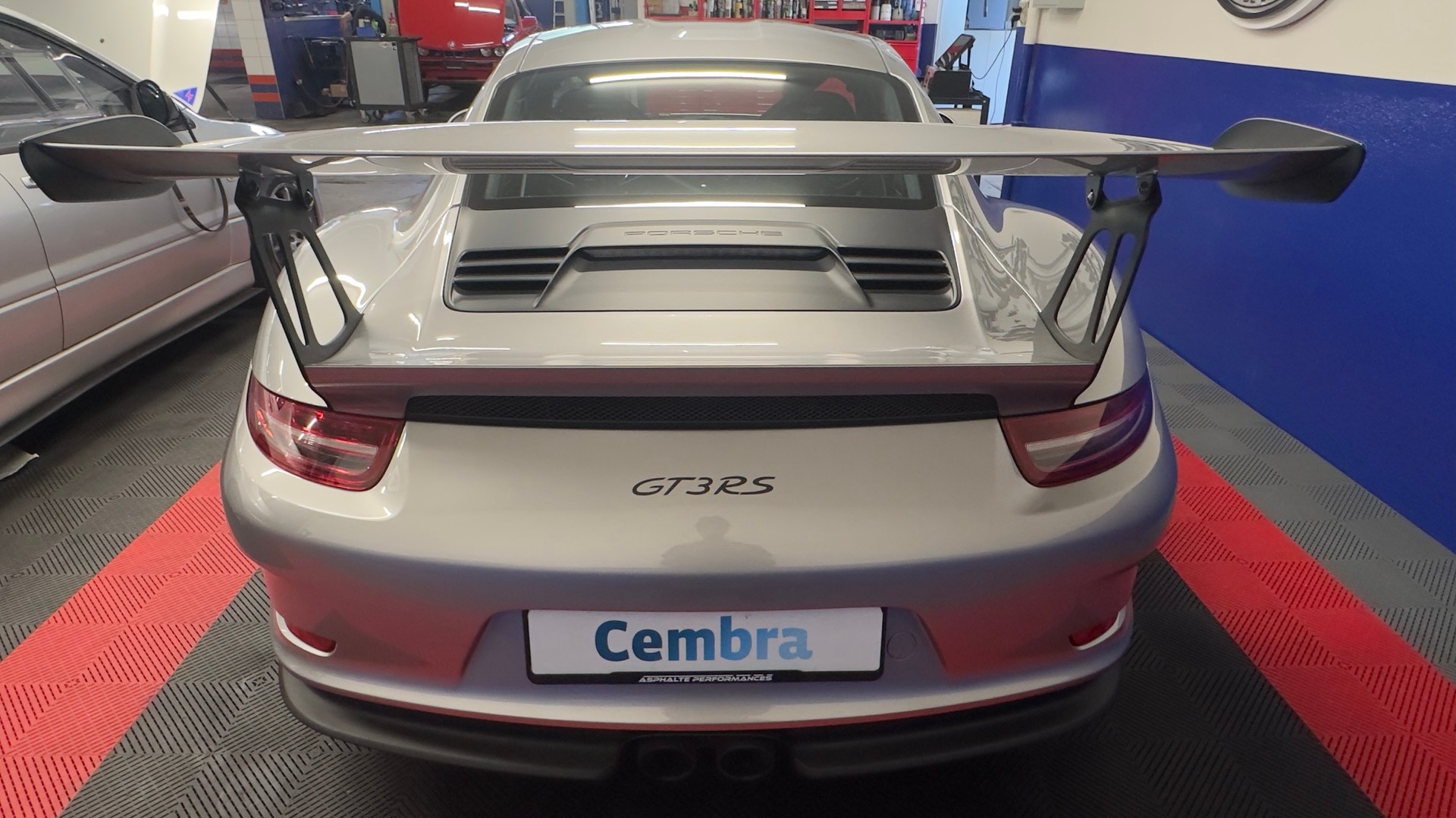PORSCHE GT3 RS 991-image-7