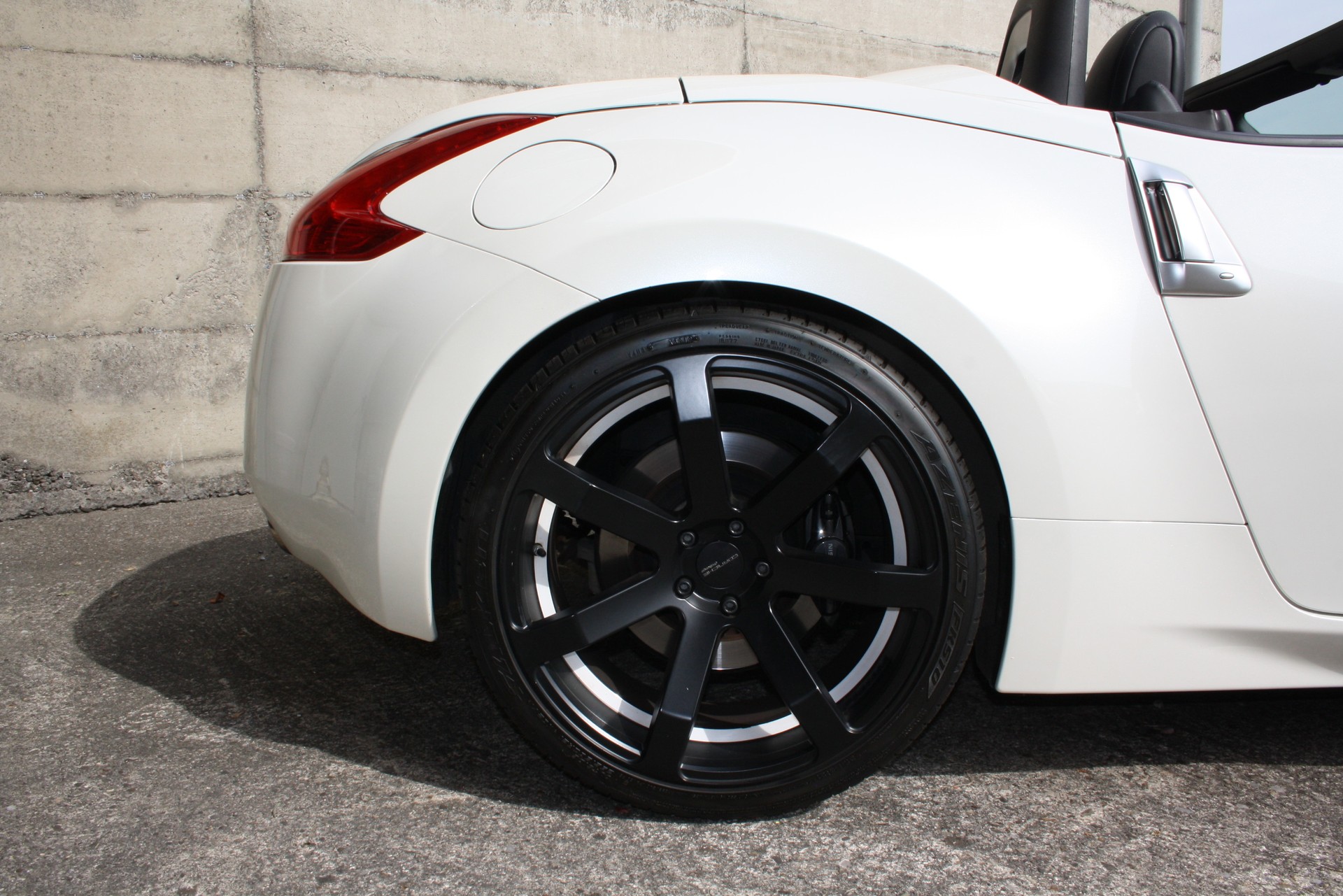 NISSAN 370 Z Roadster Pack Automatic-image-14