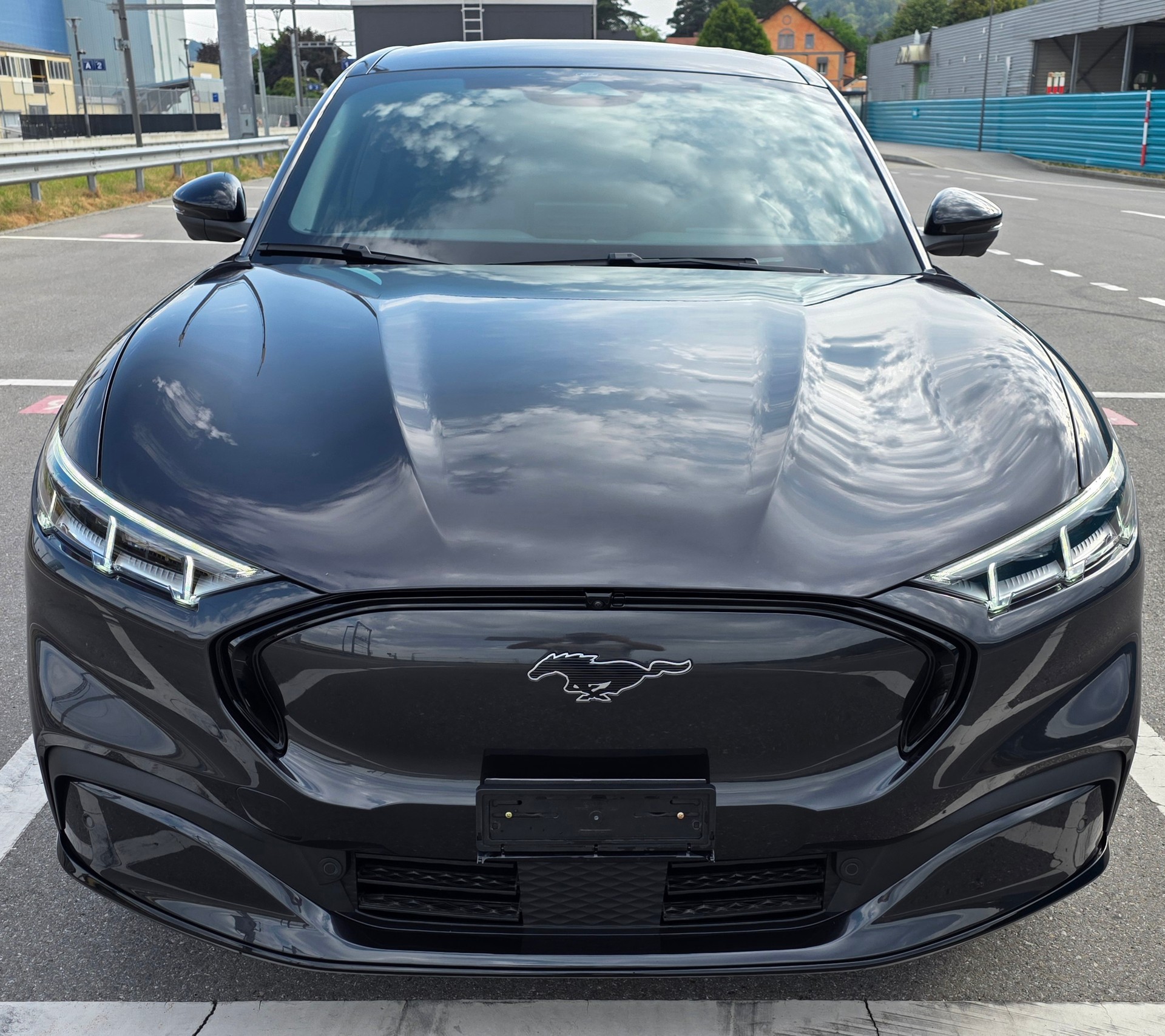 FORD Mustang MACH-E AWD 72.6 kWh. Certificat batterie SOH-image-0