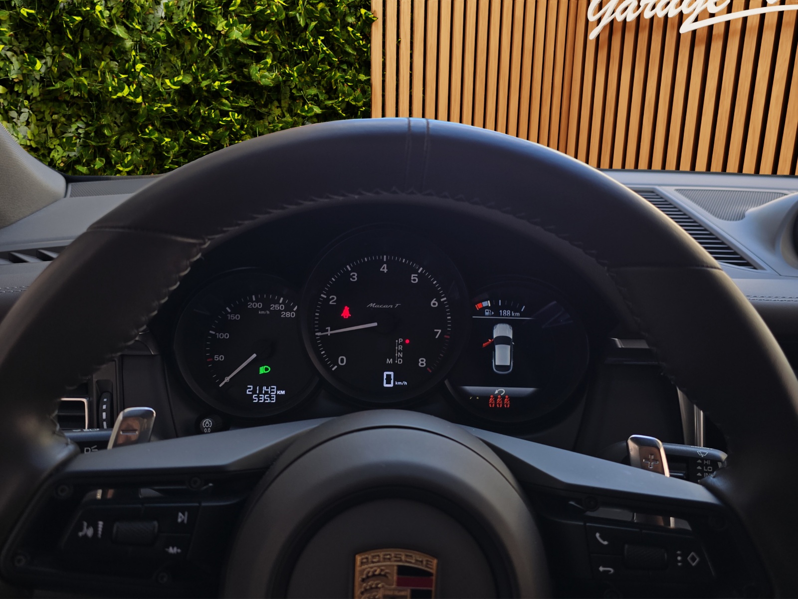 PORSCHE Macan T PDK-image-10