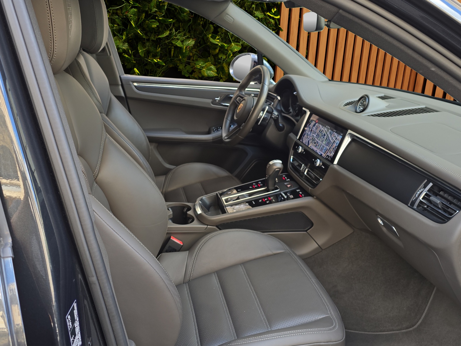 PORSCHE Macan T PDK-image-15