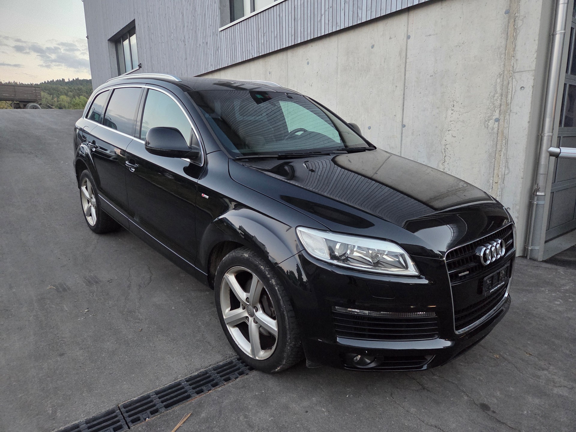 AUDI Q7 3.0 TDI quattro tiptronic-image-1