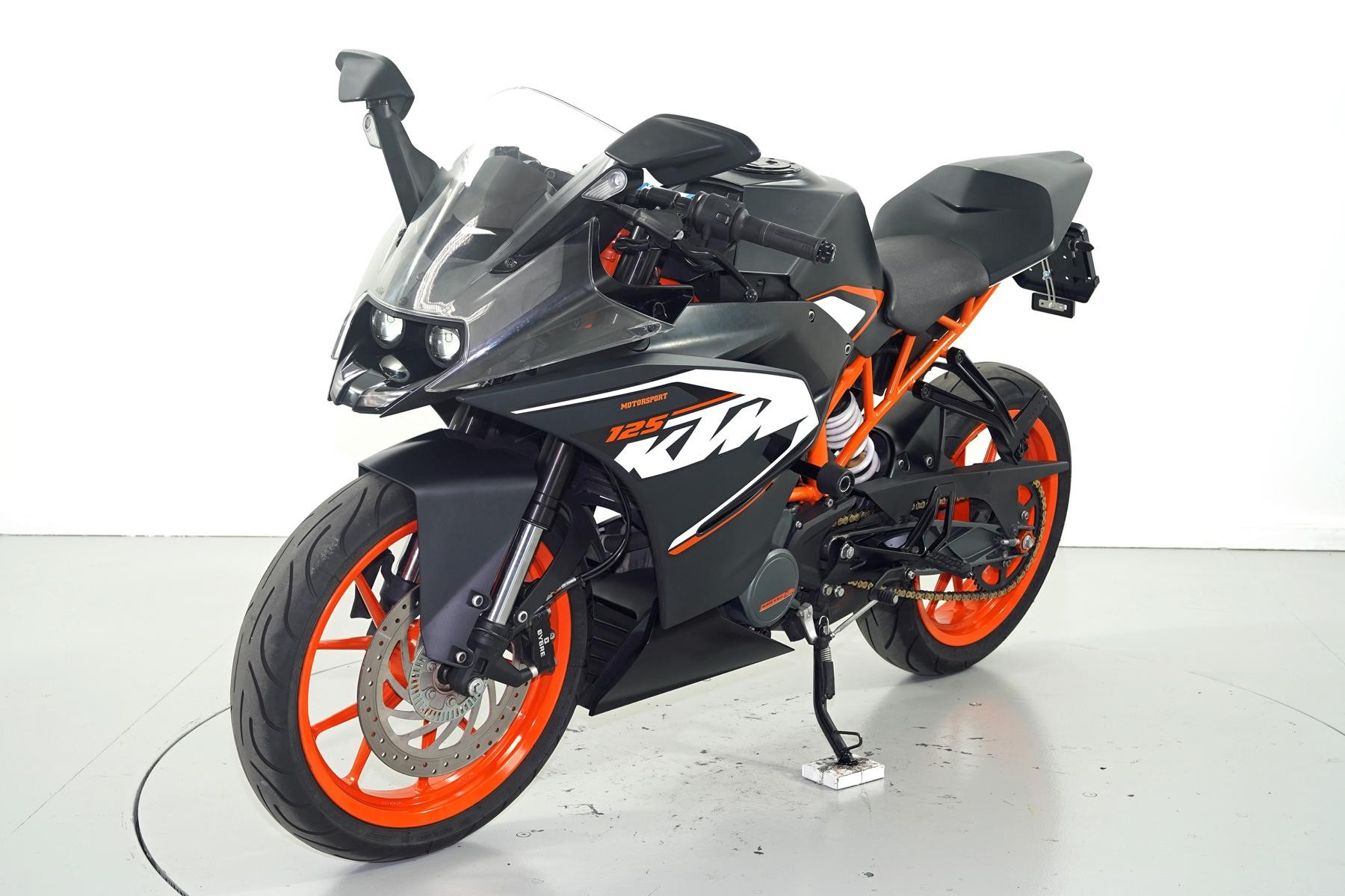 KTM RC 125-showroom-element-2