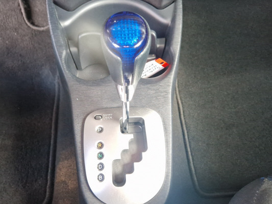 TOYOTA Yaris 1.5 Hybrid Luna-image-12