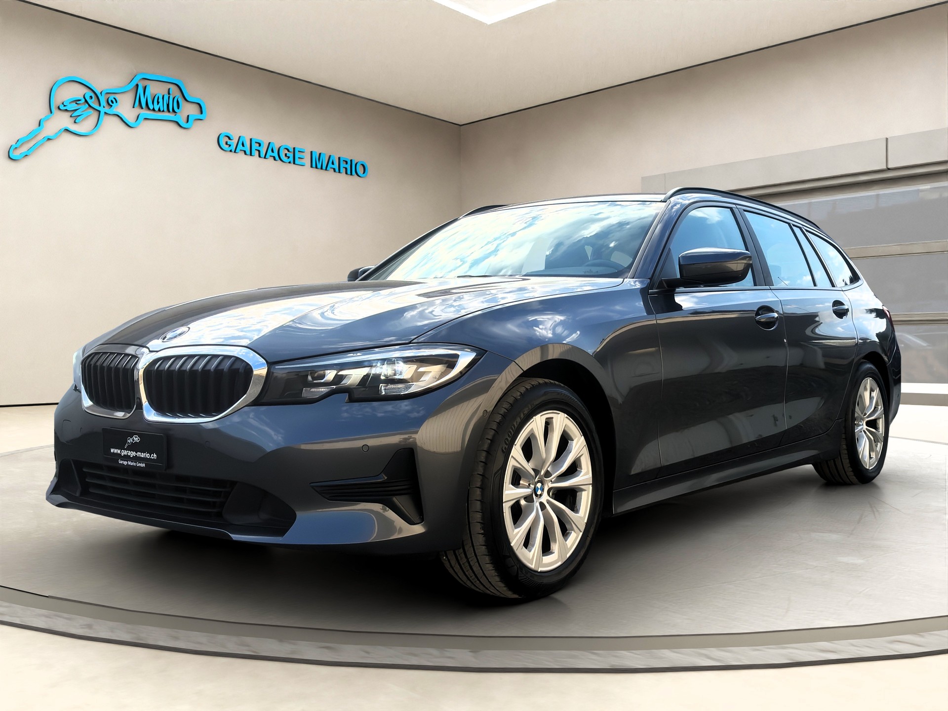 BMW 318d 48V Touring Steptronic ✅CH-Fahrzeug & 8-fach bereift✅-image-2