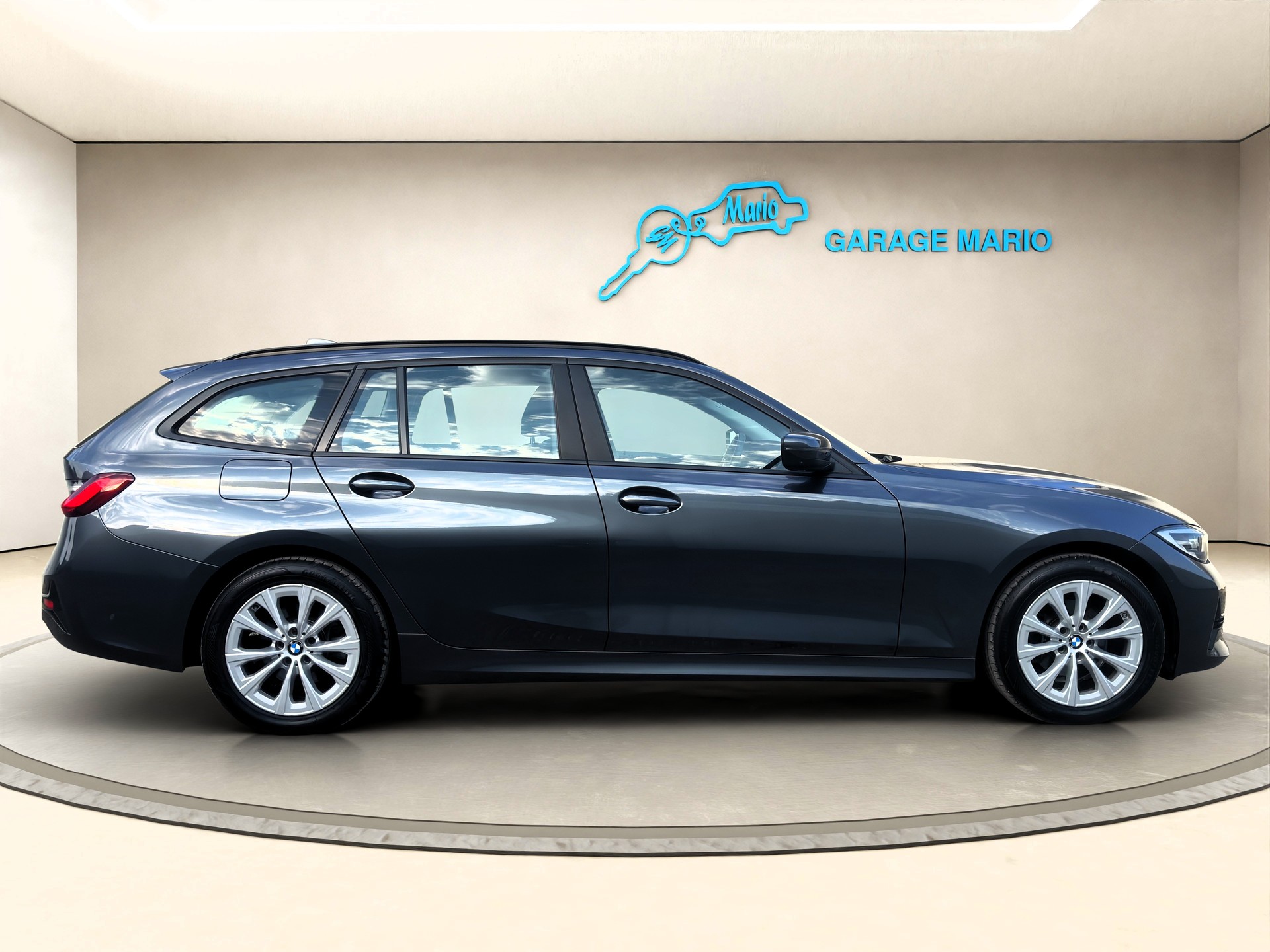 BMW 318d 48V Touring Steptronic ✅CH-Fahrzeug & 8-fach bereift✅-image-3
