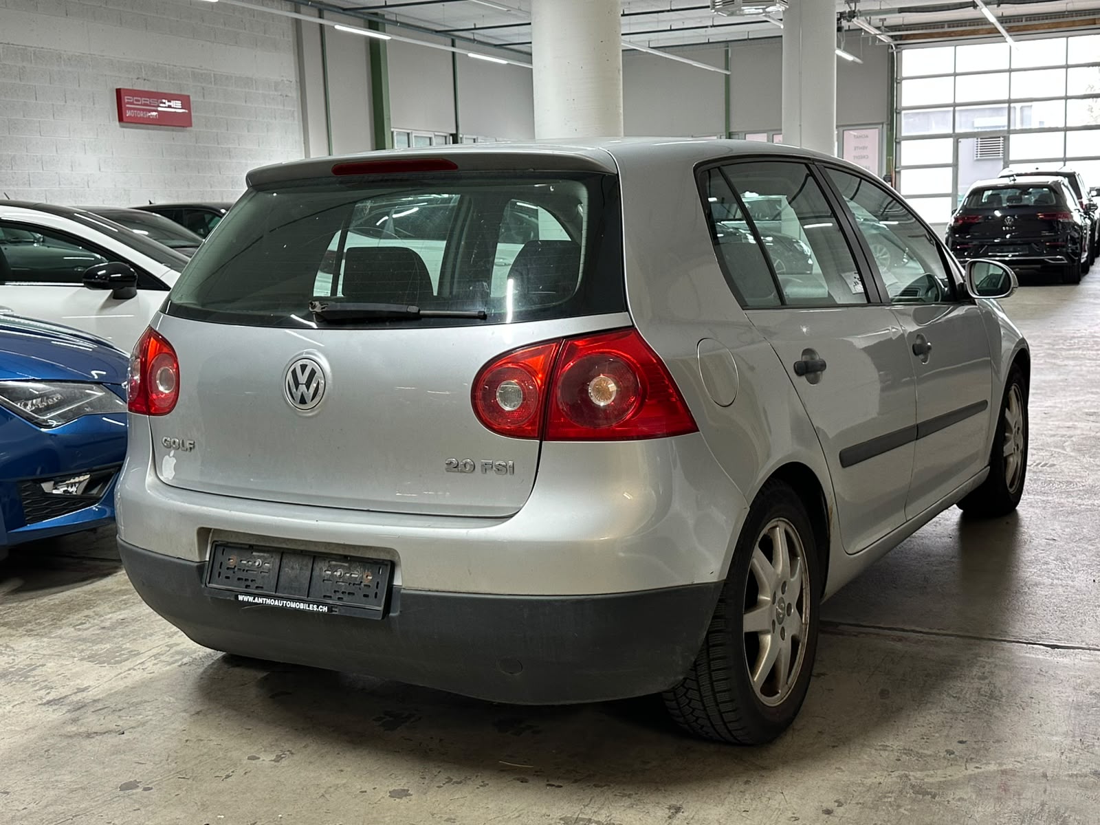 VW Golf 2.0 FSI Comfortline-image-3