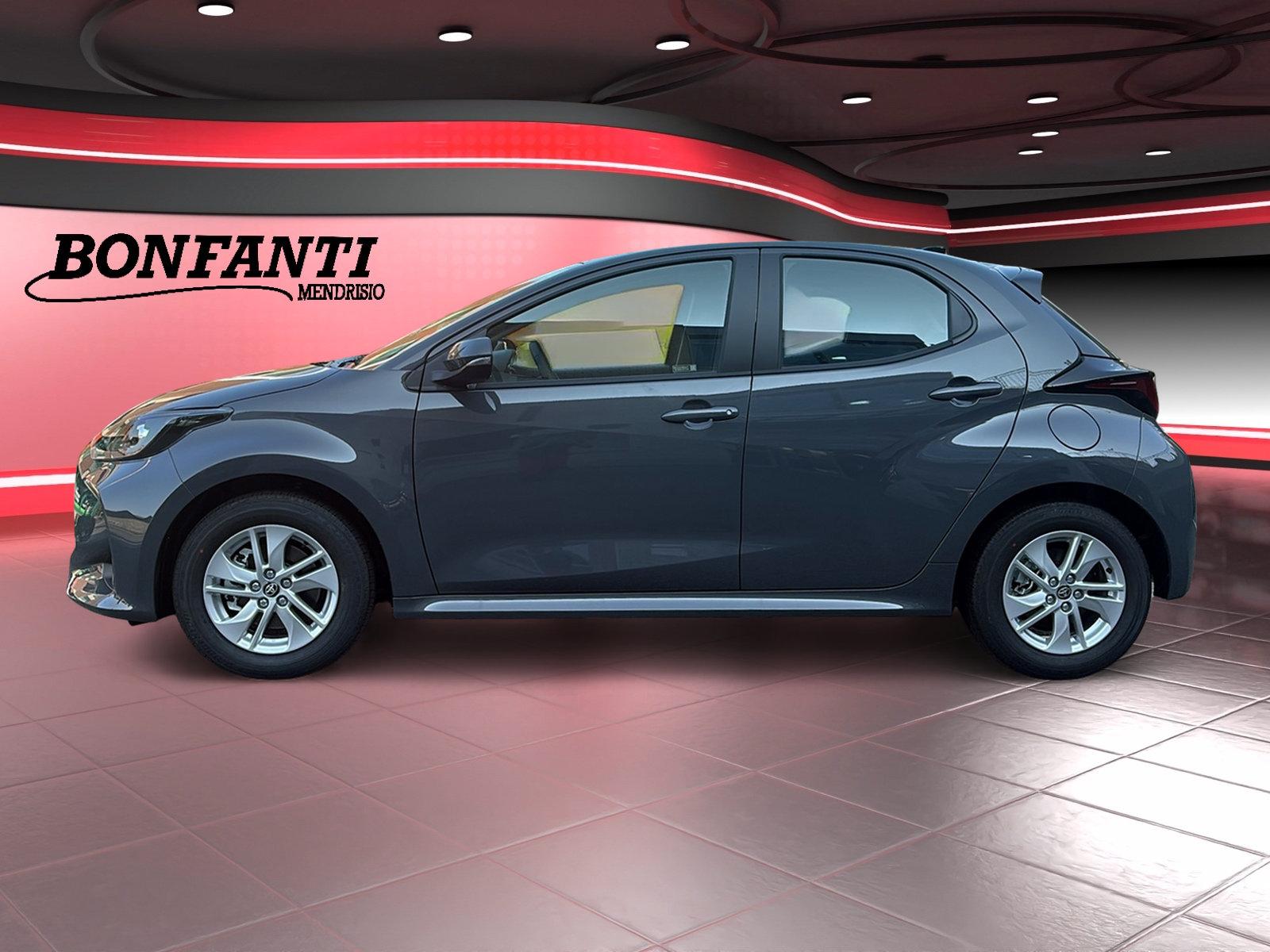 TOYOTA Yaris 1.5 VVT-i HSD Comfort-image-3