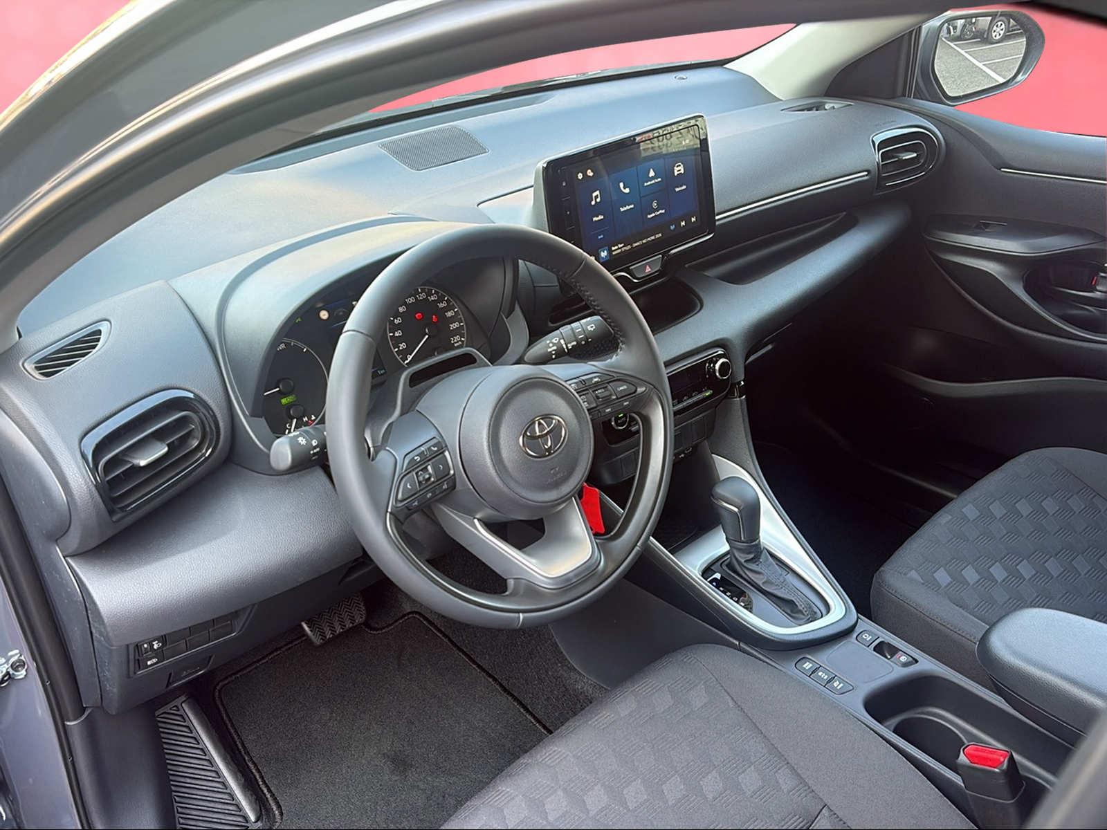 TOYOTA Yaris 1.5 VVT-i HSD Comfort-image-4