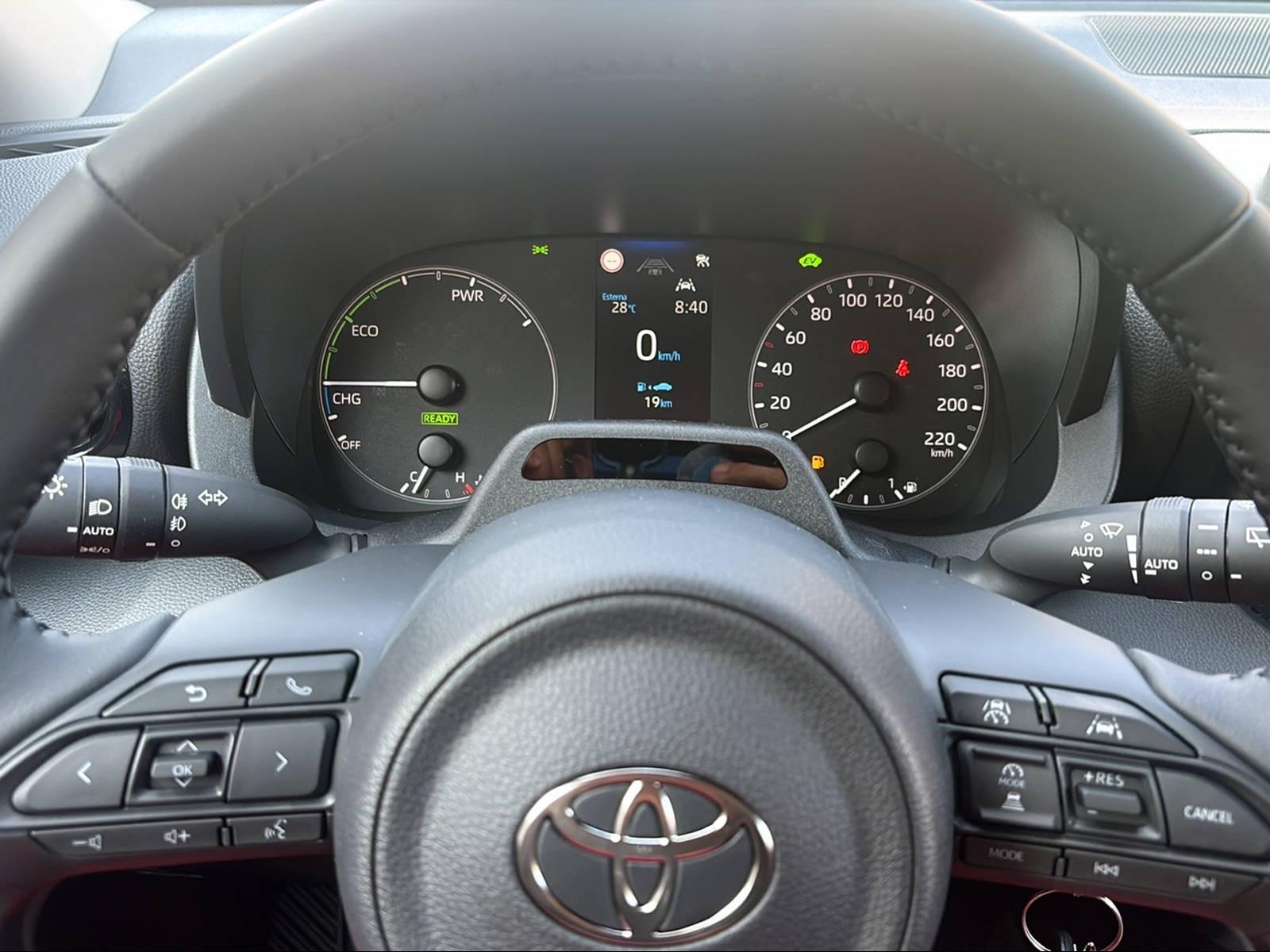 TOYOTA Yaris 1.5 VVT-i HSD Comfort-image-5