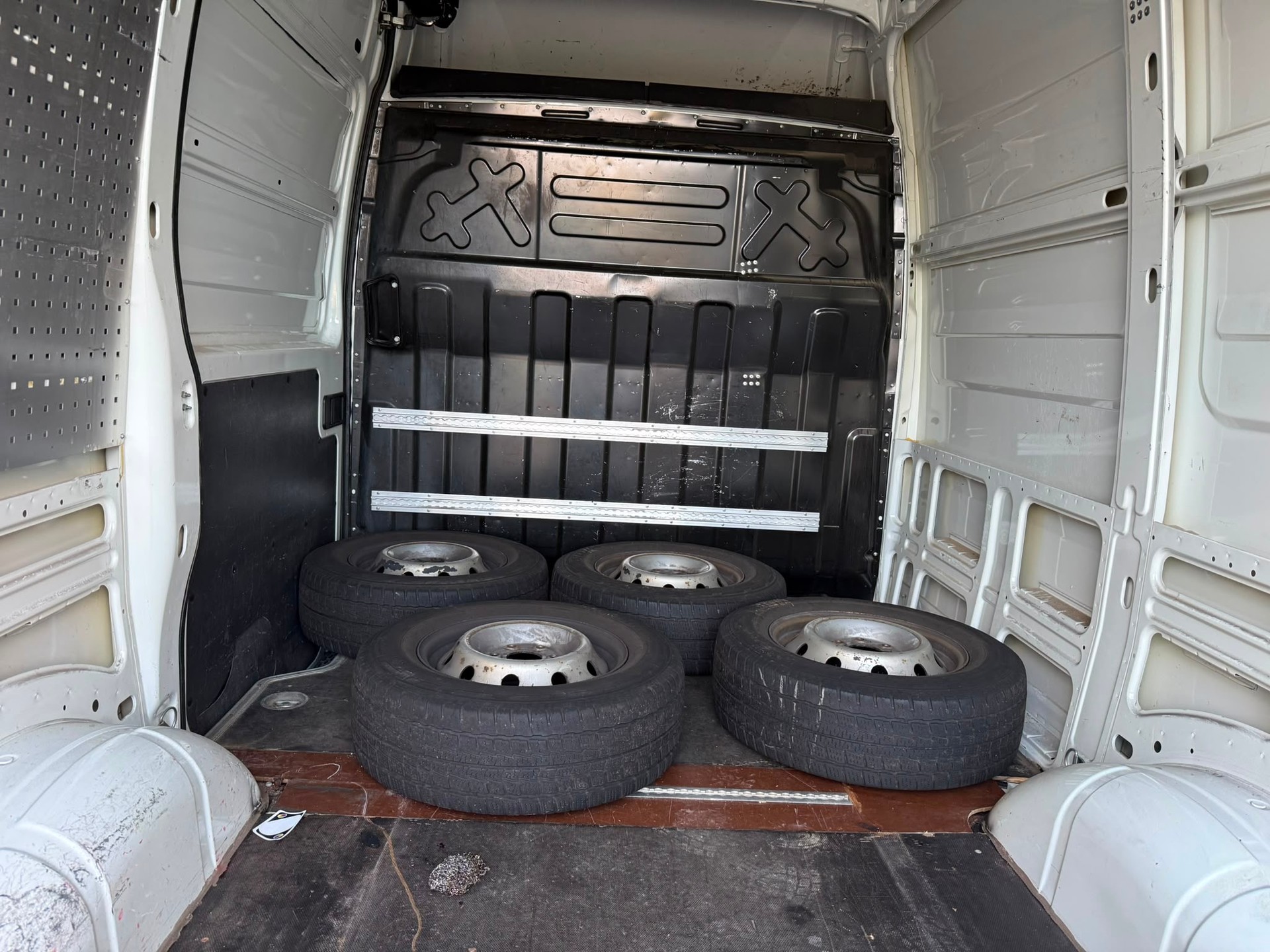 IVECO 35 S 13 V A-image-11