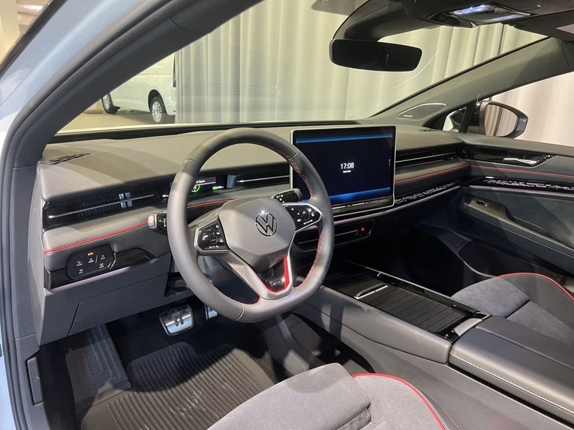 VW ID.7 Tourer GTX 86 kWh GTX 4 Motion-image-9