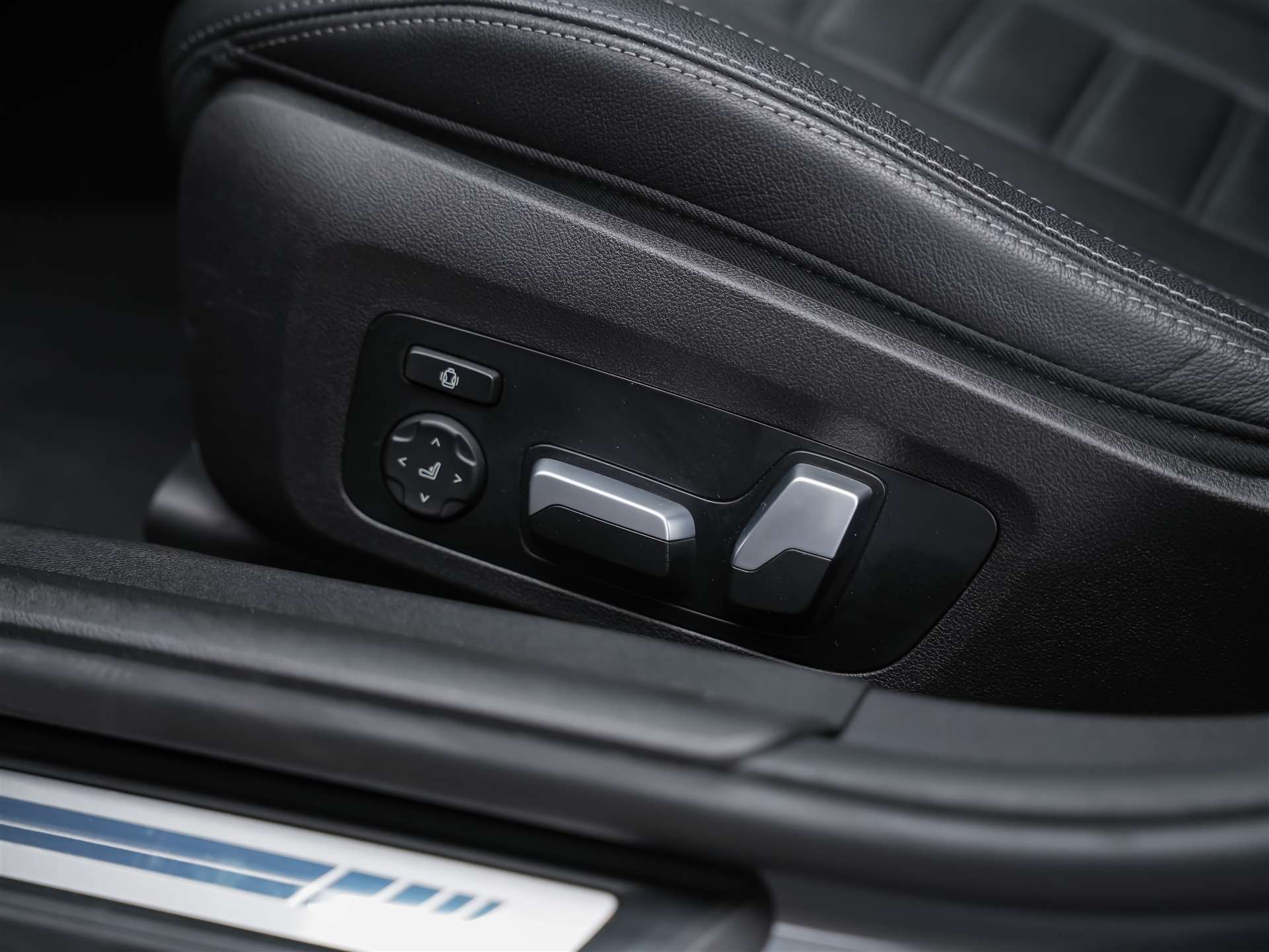 BMW M340i xDrive 48V Steptronic M Sport Pro *Head-Up*Harman/Kardon*360°*-image-26