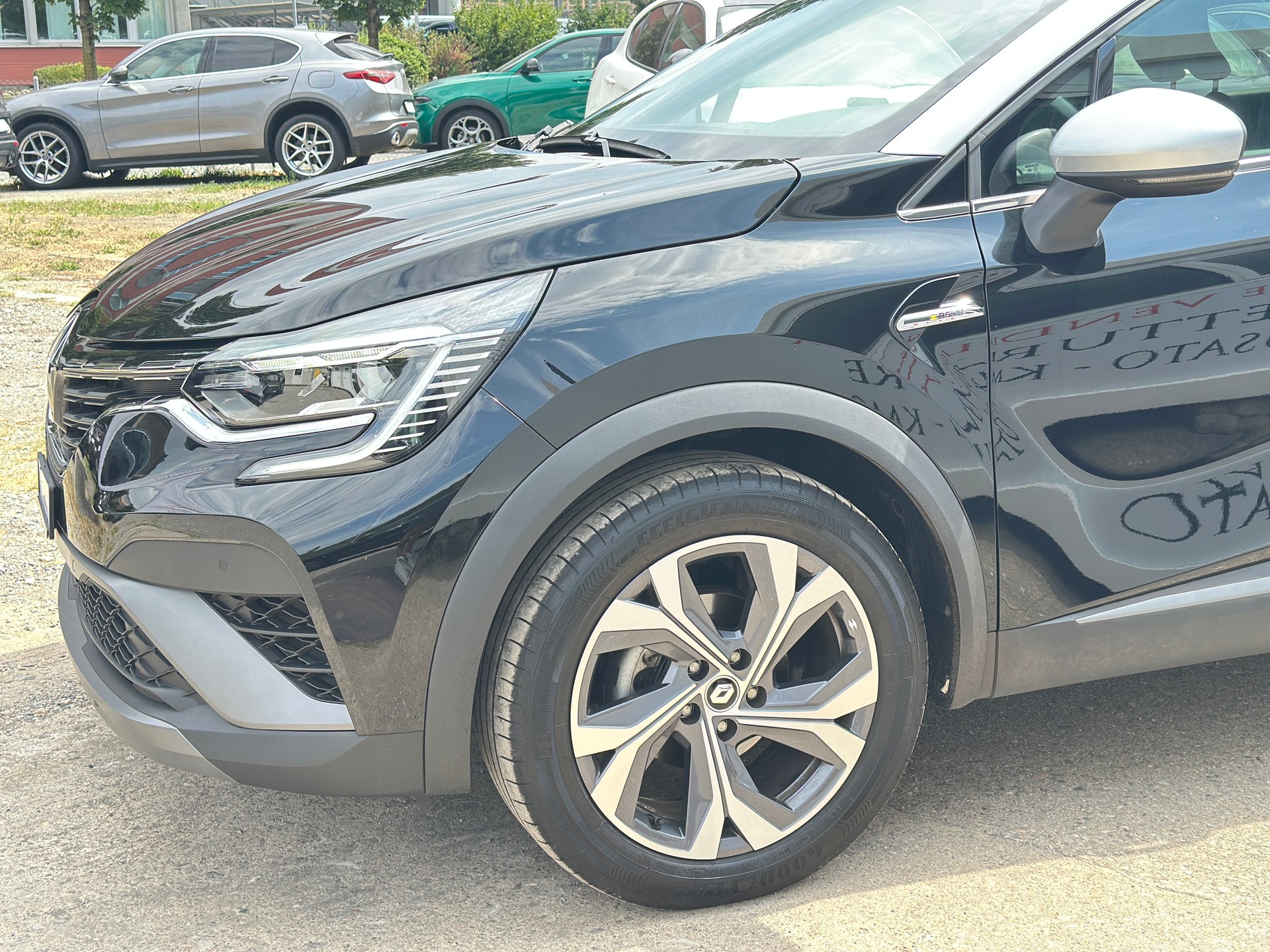 RENAULT Captur 1.3 TCe EDC R.S.Line EDC-image-2