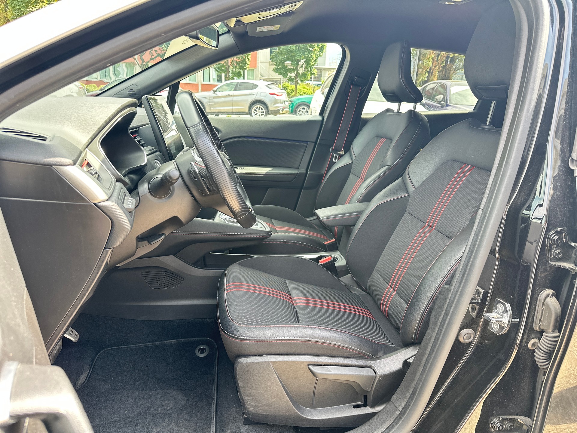 RENAULT Captur 1.3 TCe EDC R.S.Line EDC-image-8