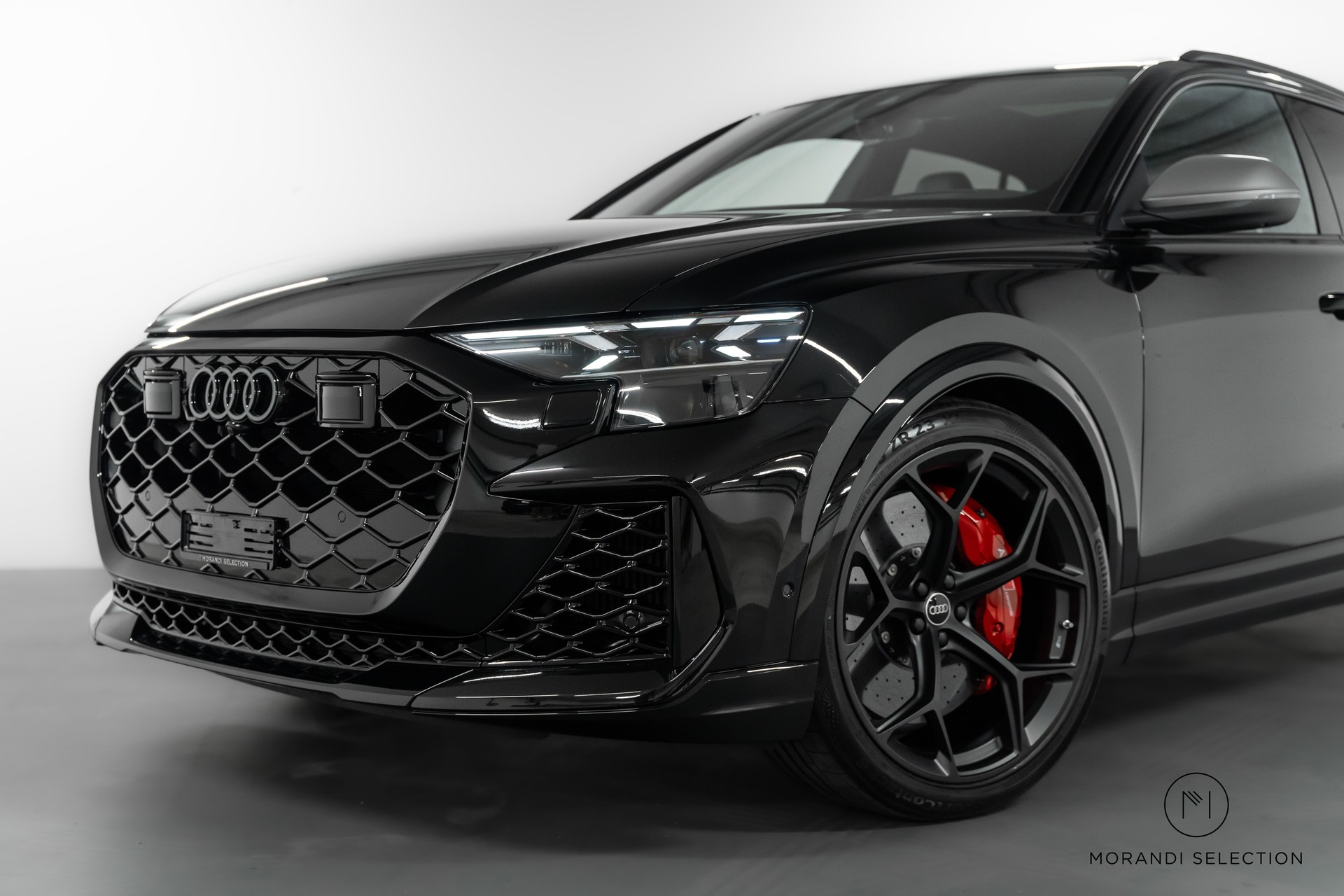 AUDI RS Q8 SUV 4.0 V8 TFSI performance quattro T-Tronic-showroom-element-3
