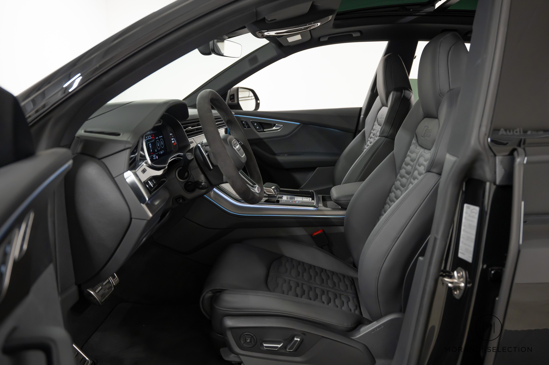 AUDI RS Q8 SUV 4.0 V8 TFSI performance quattro T-Tronic-image-13