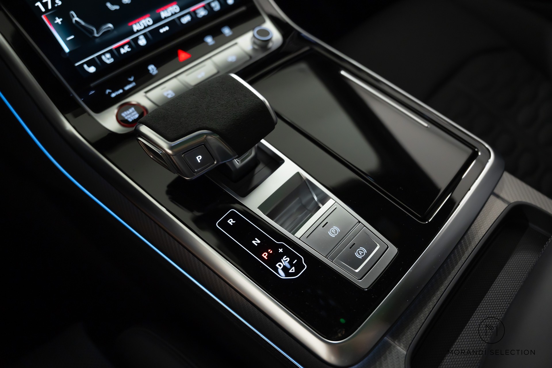 AUDI RS Q8 SUV 4.0 V8 TFSI performance quattro T-Tronic-image-30