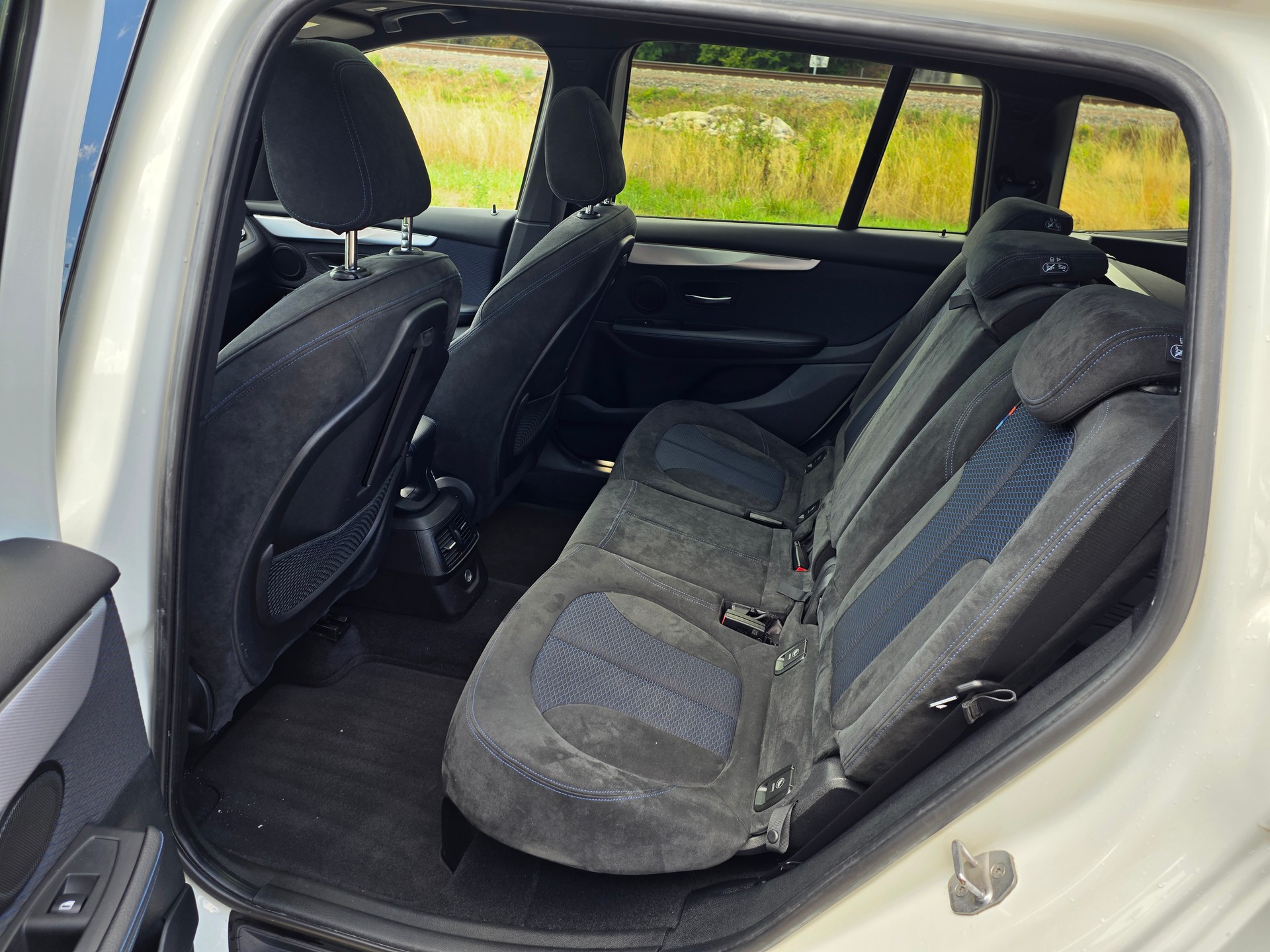 BMW 220d xDrive Gran Tourer M Sport Steptronic-image-5