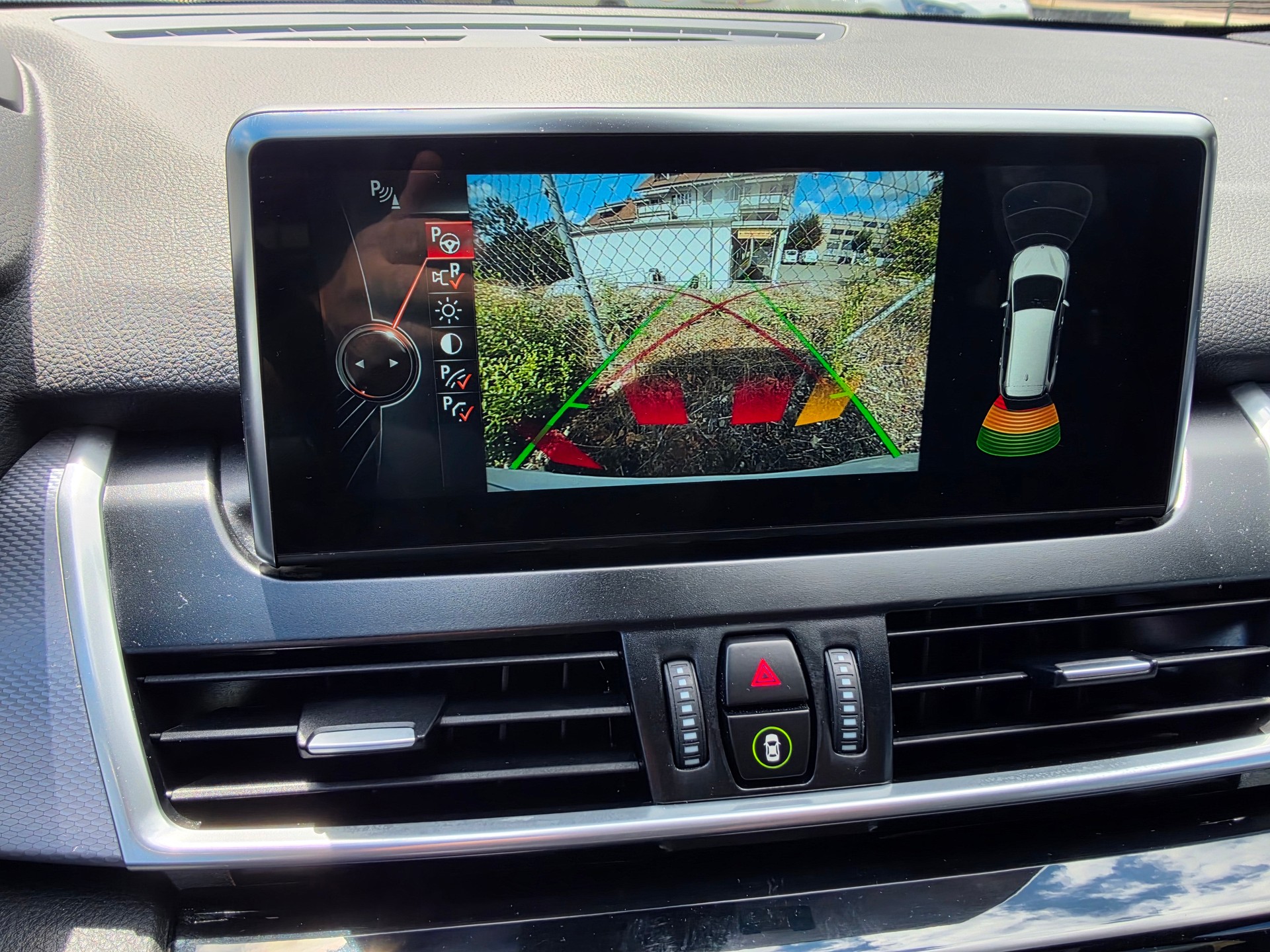 BMW 220d xDrive Gran Tourer M Sport Steptronic-image-12