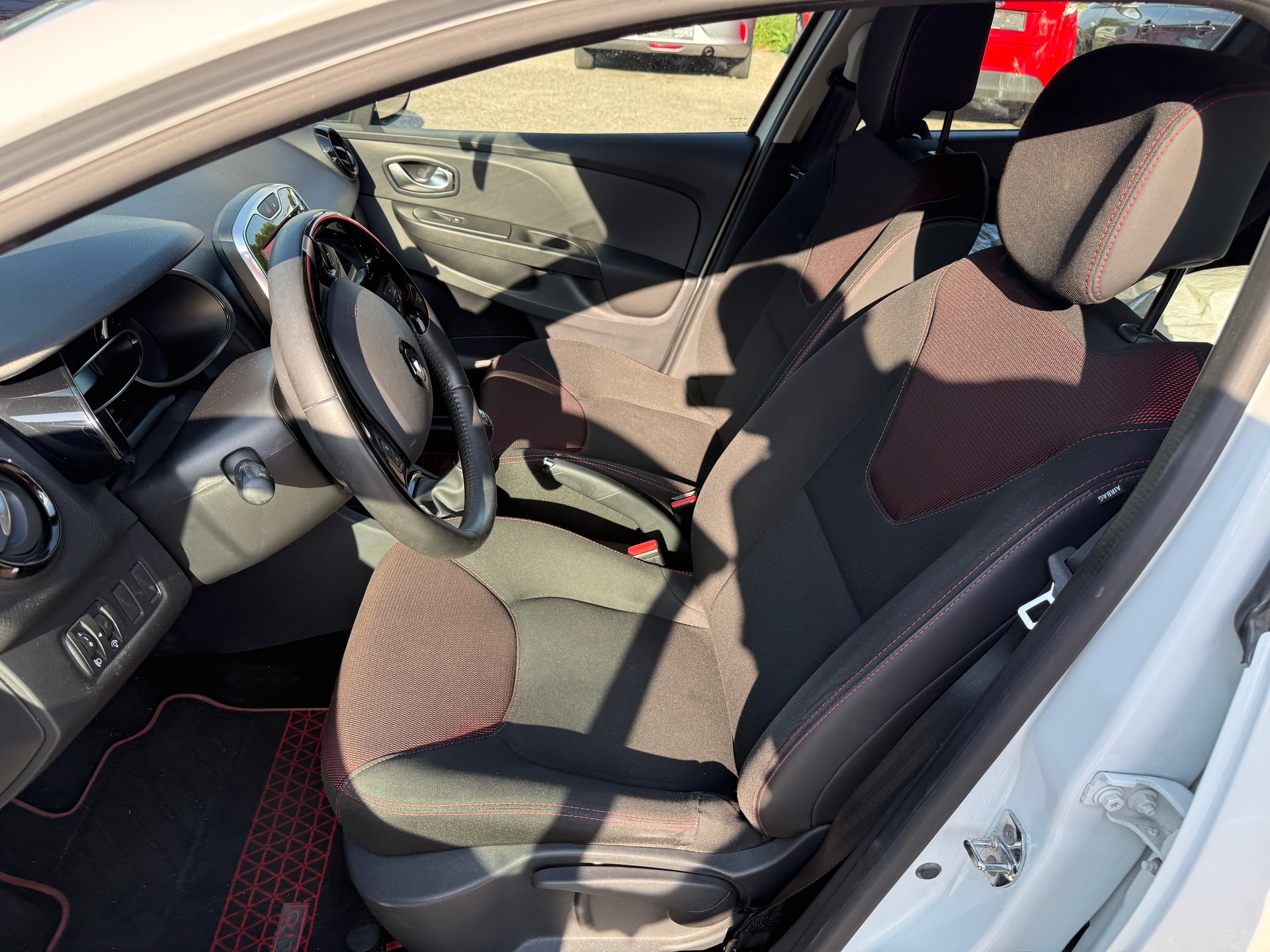 RENAULT Clio 1.2 16V Expression-image-6