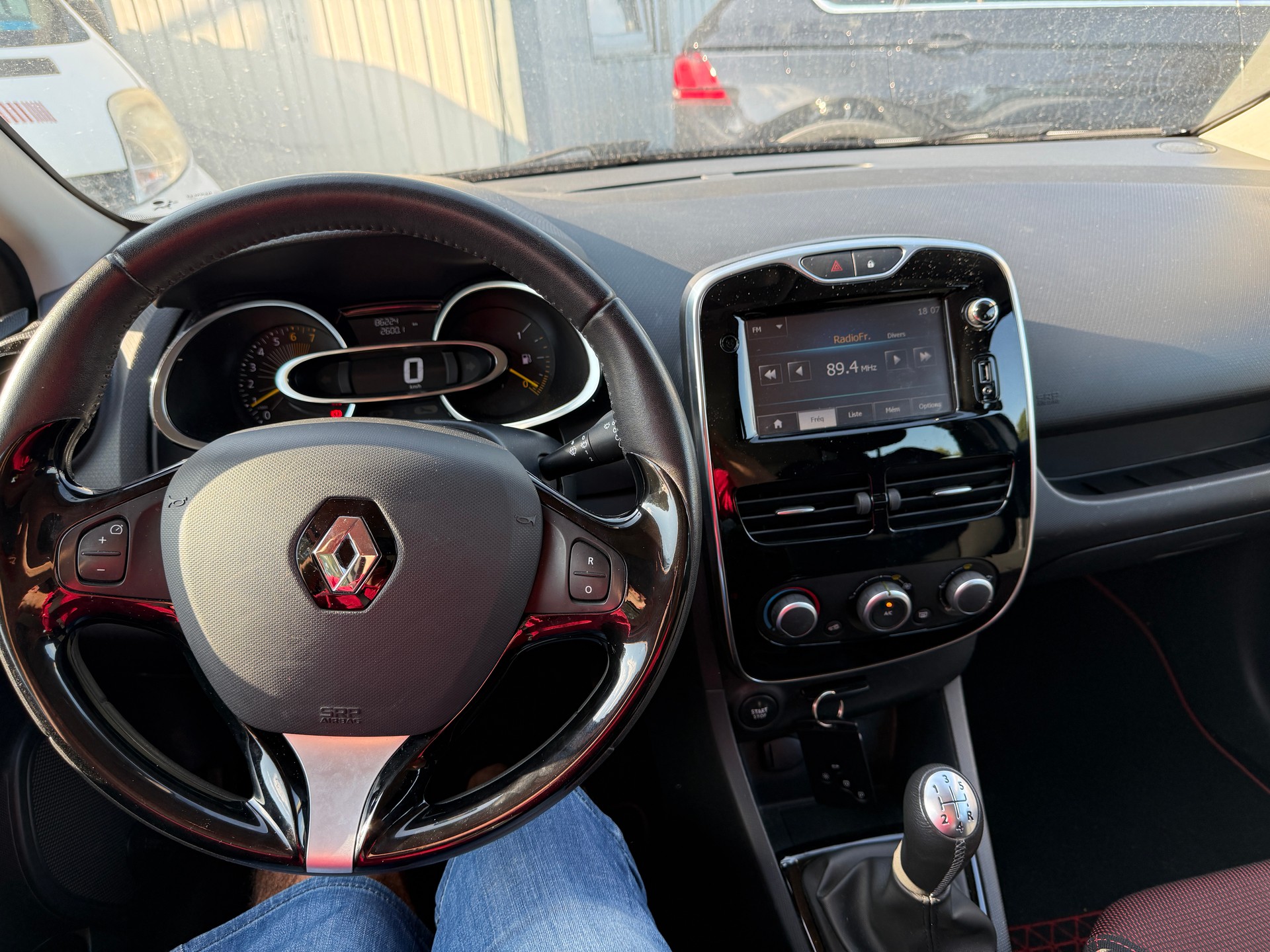 RENAULT Clio 1.2 16V Expression-image-7