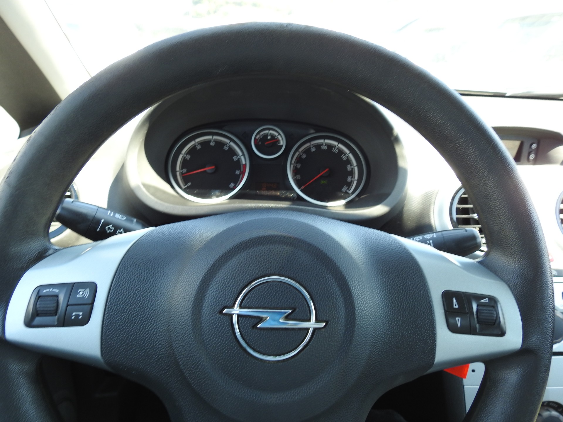 OPEL Corsa 1.2 TP-image-24