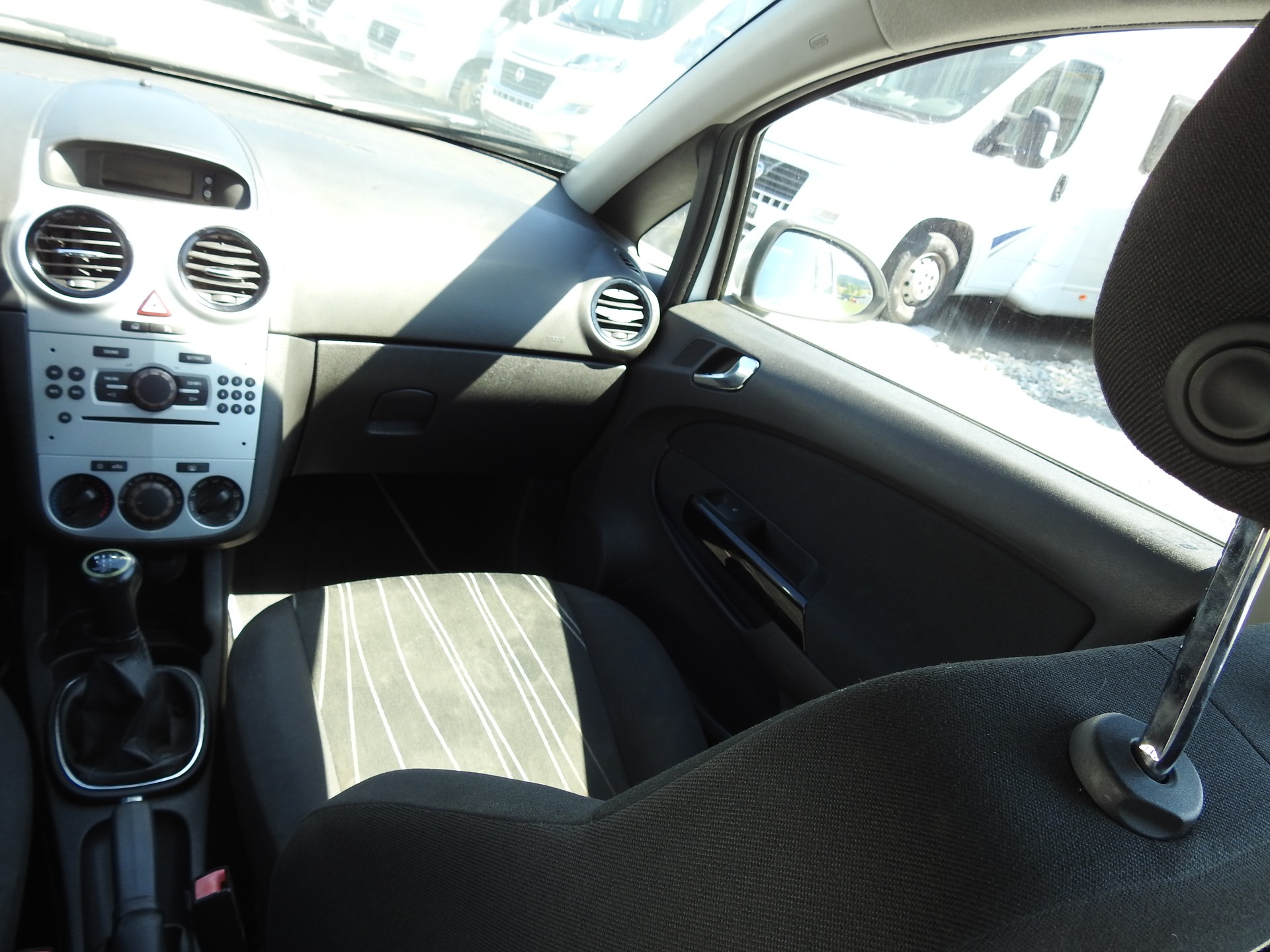 OPEL Corsa 1.2 TP-image-17