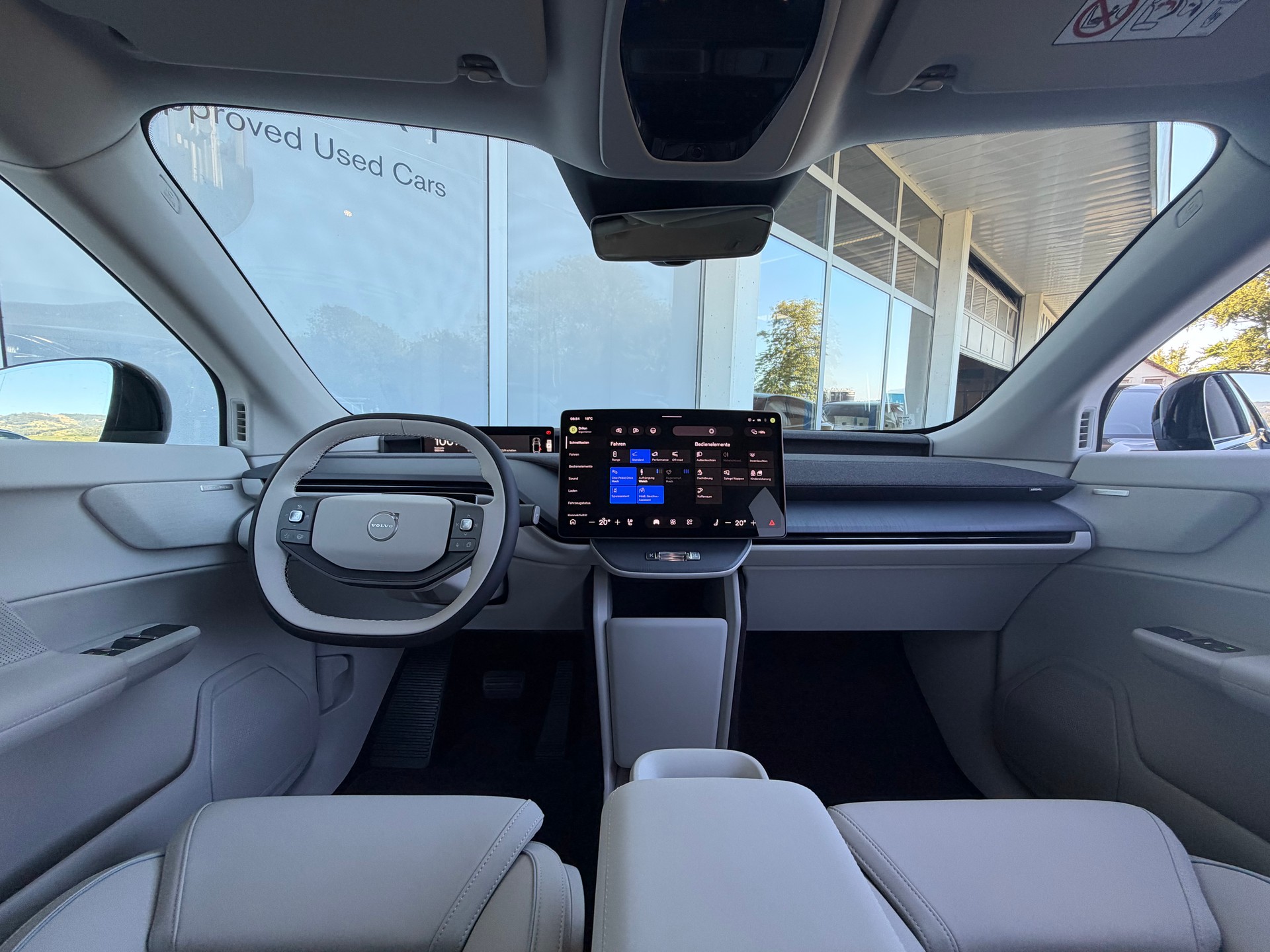 VOLVO EX60 Twin Ultra AWD-image-9