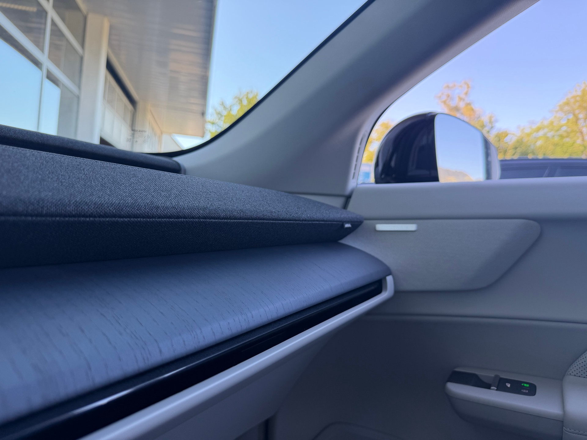 VOLVO EX60 Twin Ultra AWD-image-14