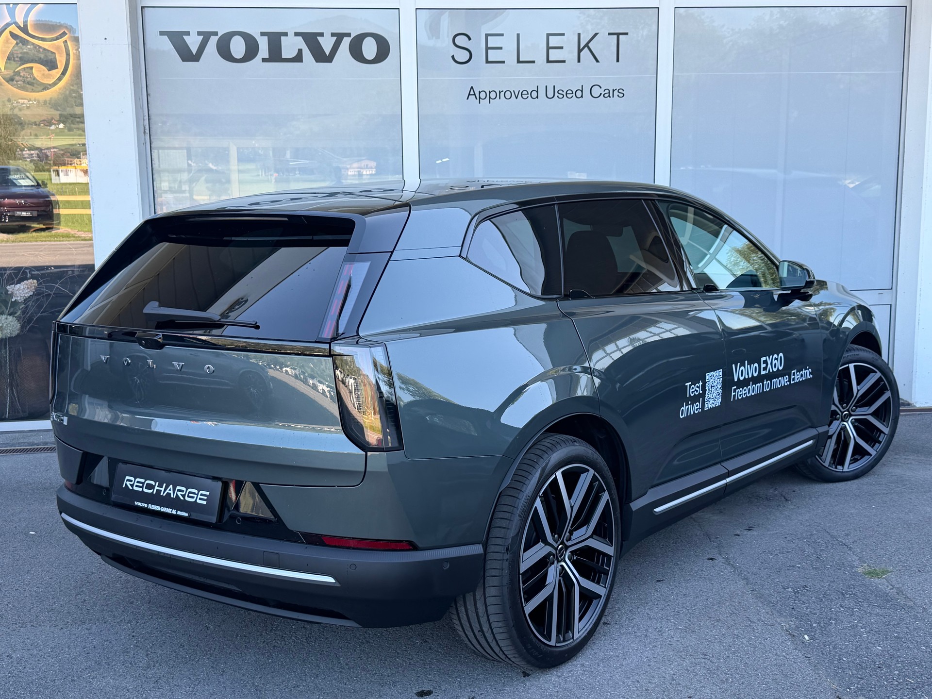 VOLVO EX60 Twin Ultra AWD-image-1