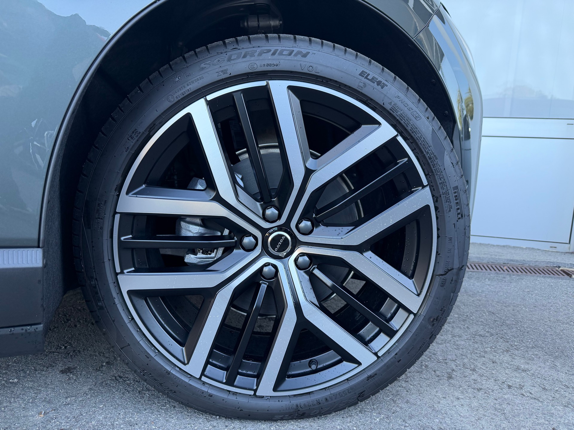 VOLVO EX60 Twin Ultra AWD-image-10