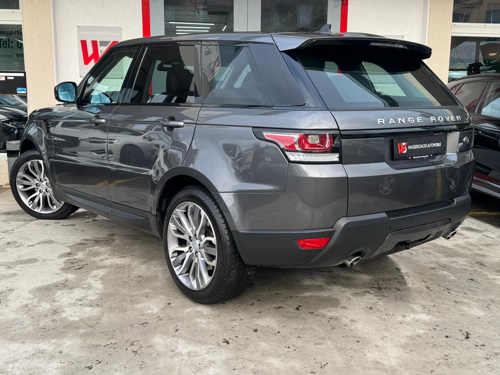 LAND ROVER Range Rover Sport 3.0 TDV6 HSE Automatic-image-4