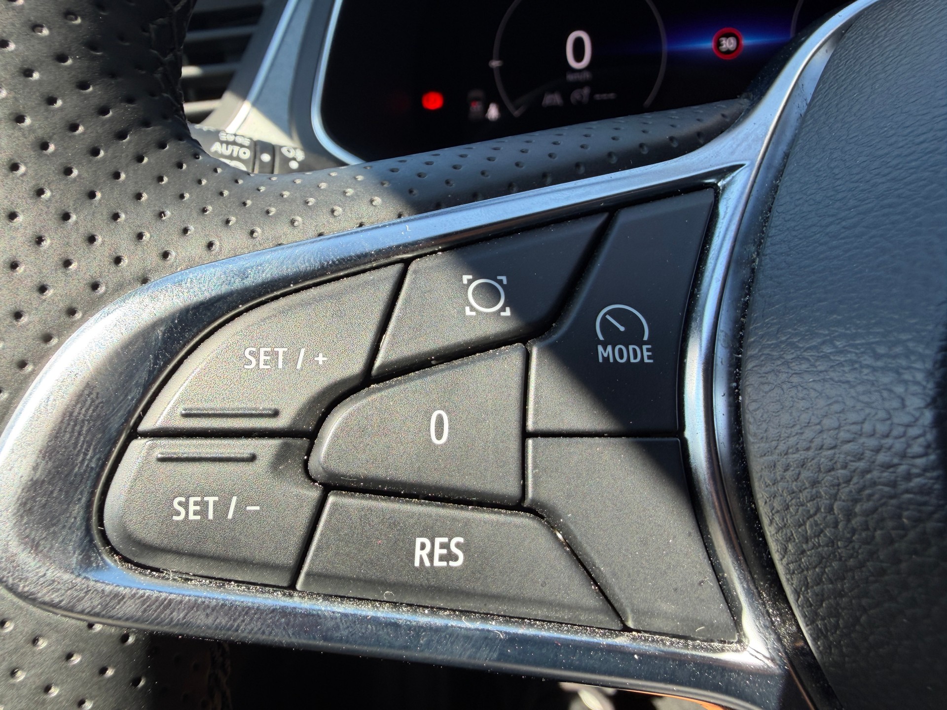 RENAULT Captur 1.3 TCe 140 techno-image-10