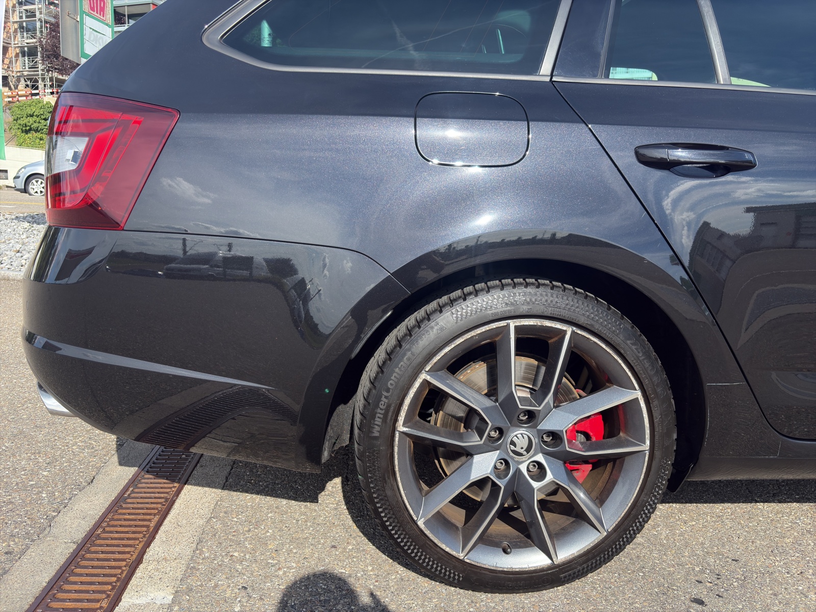 SKODA Octavia Combi 2.0 TSI 245 RS DSG-image-15